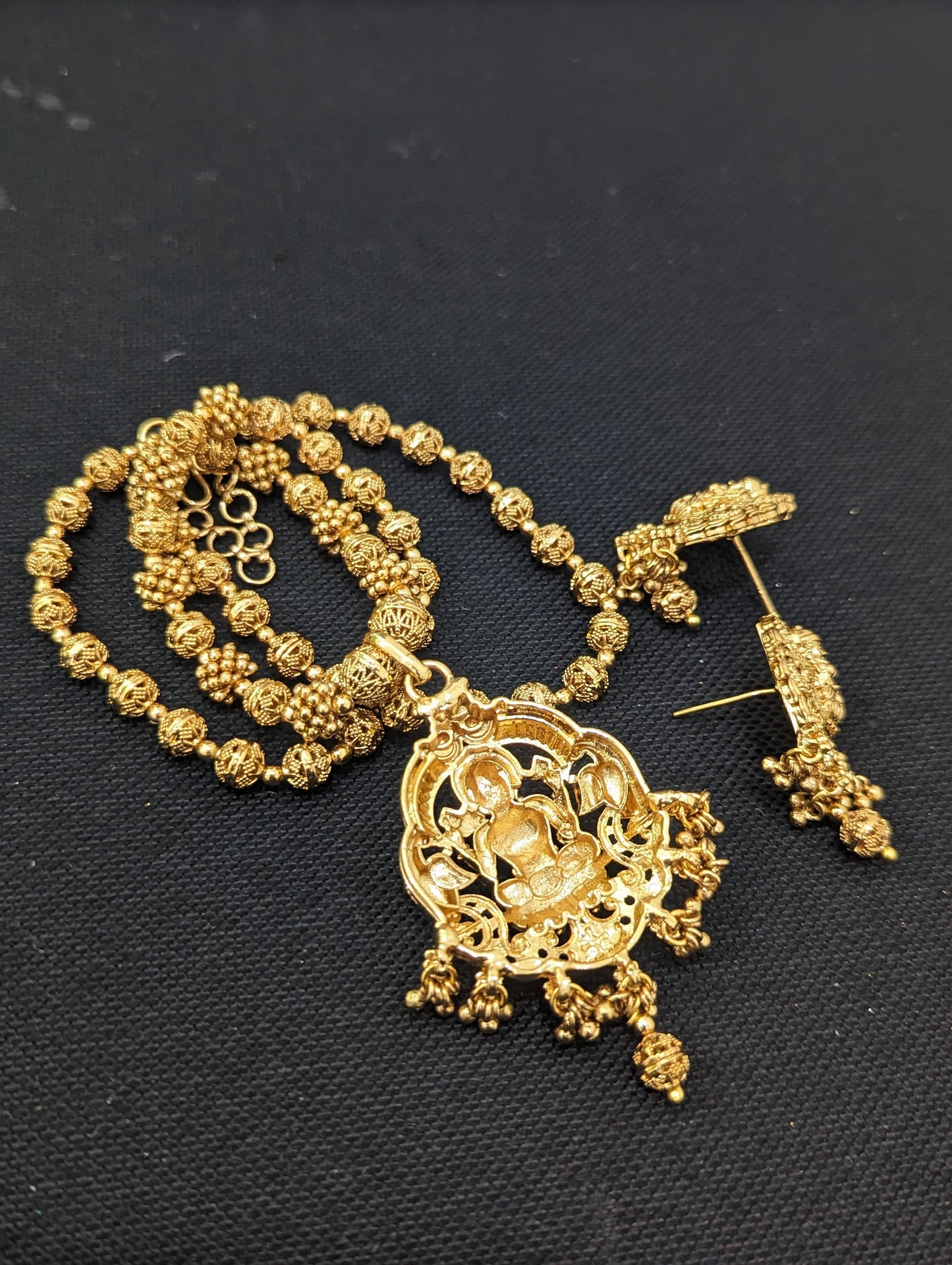 Goddess Lakshmi Pendant Chain and Earrings set - D2