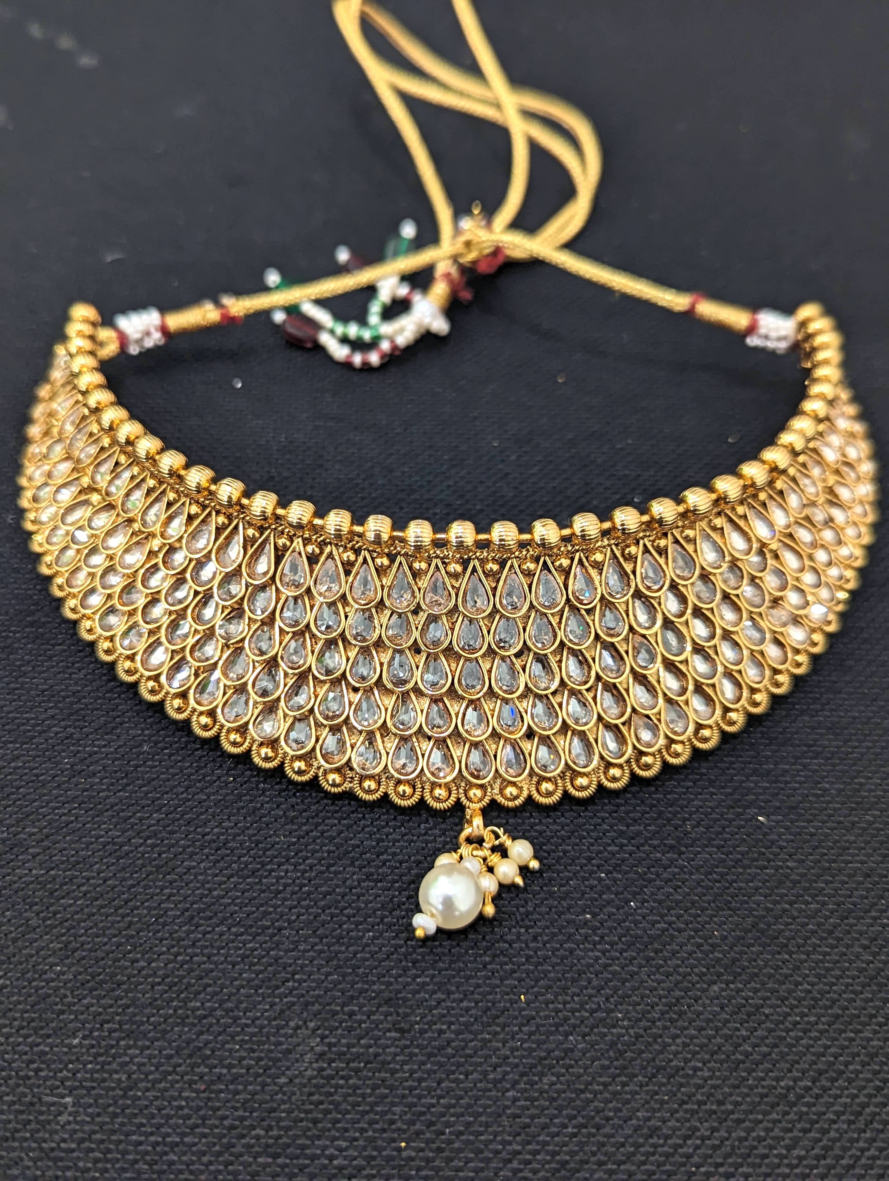 Broad hot sale necklace designs