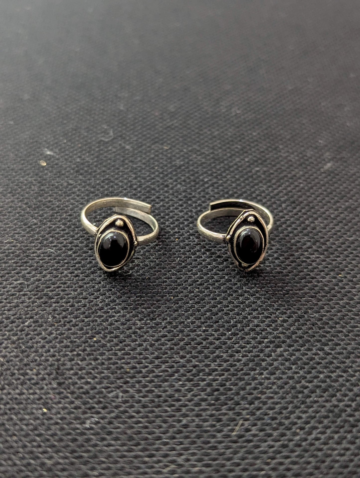 Oxidized silver adjustable Toe Rings - Simpliful