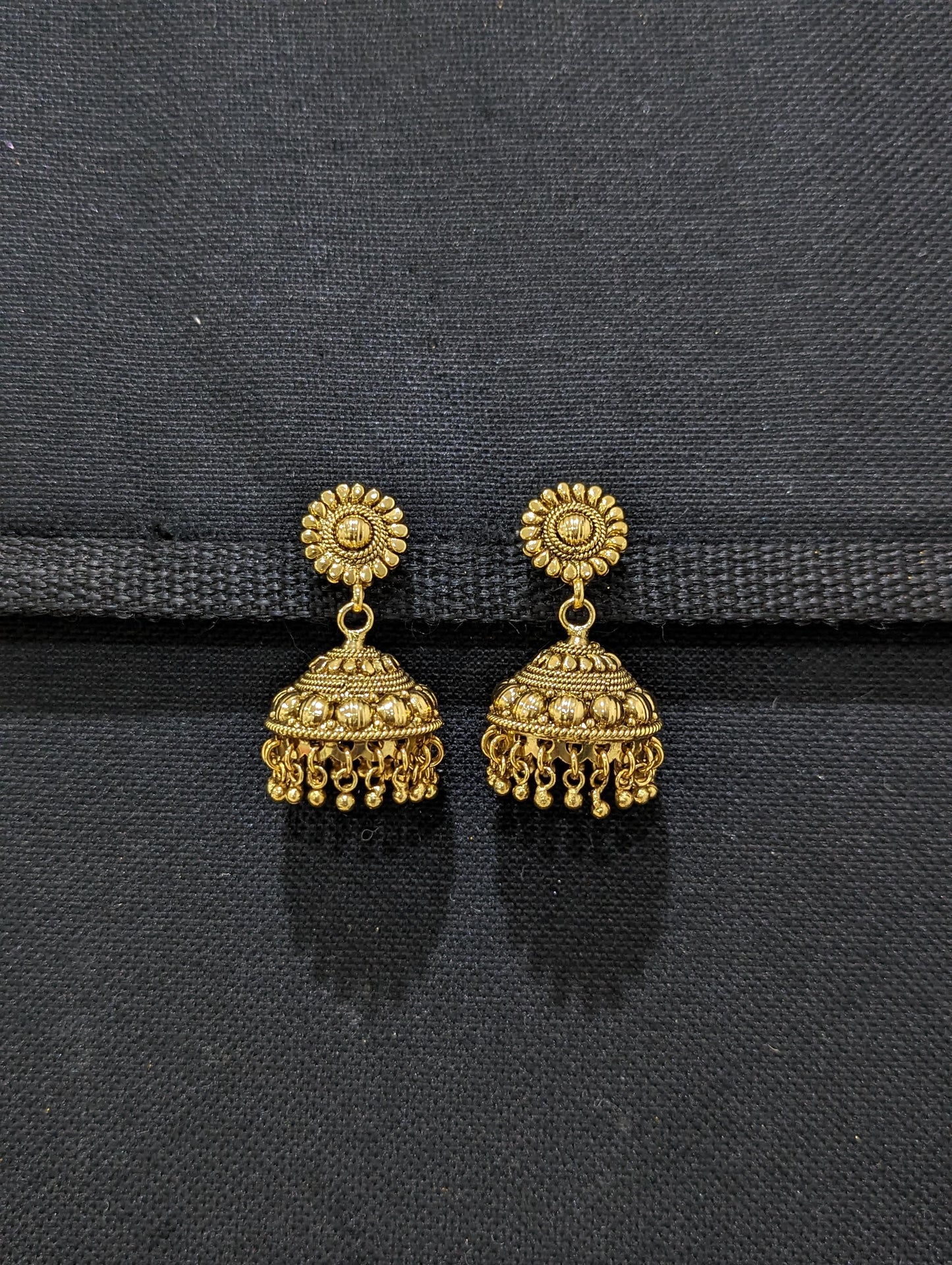 Gold plated Jhumka earrings - D3
