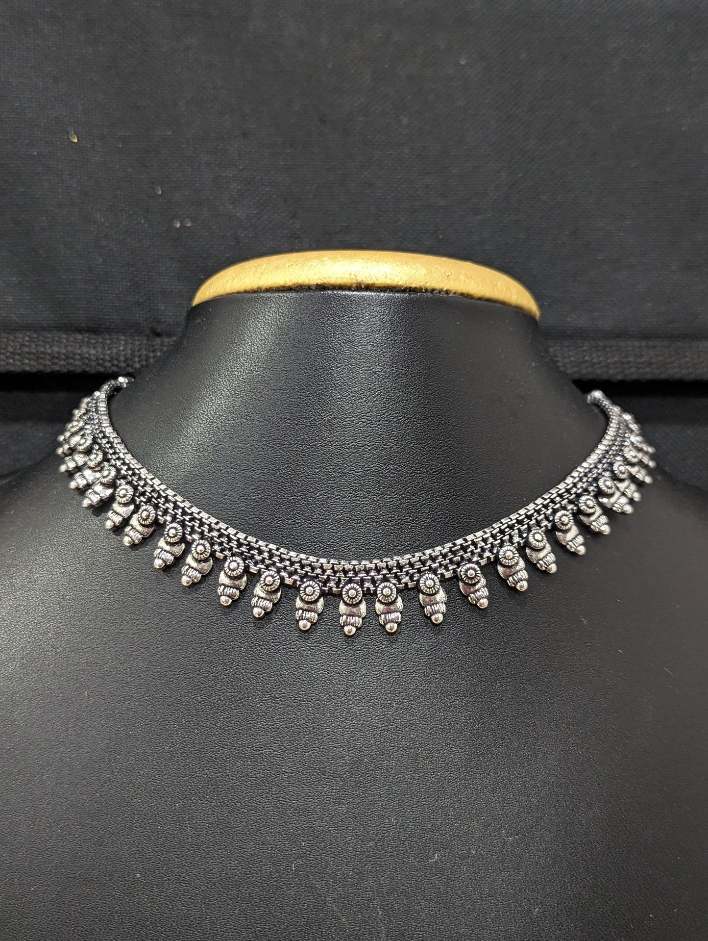 Oxidized silver choker necklace - D3