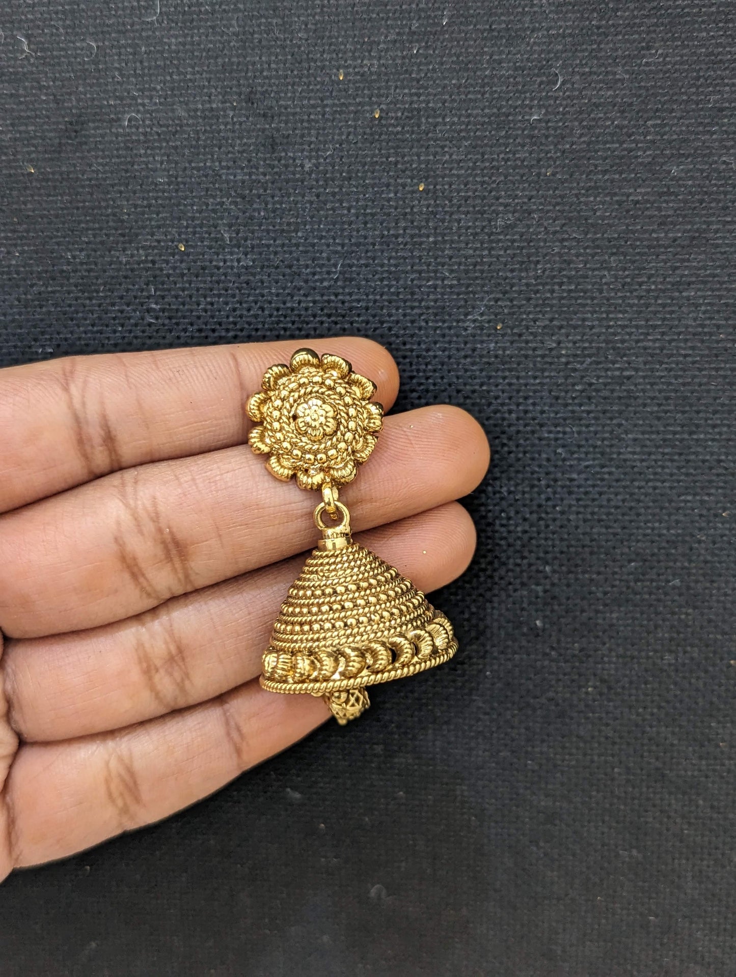 Gold plated Jhumka earrings - D6