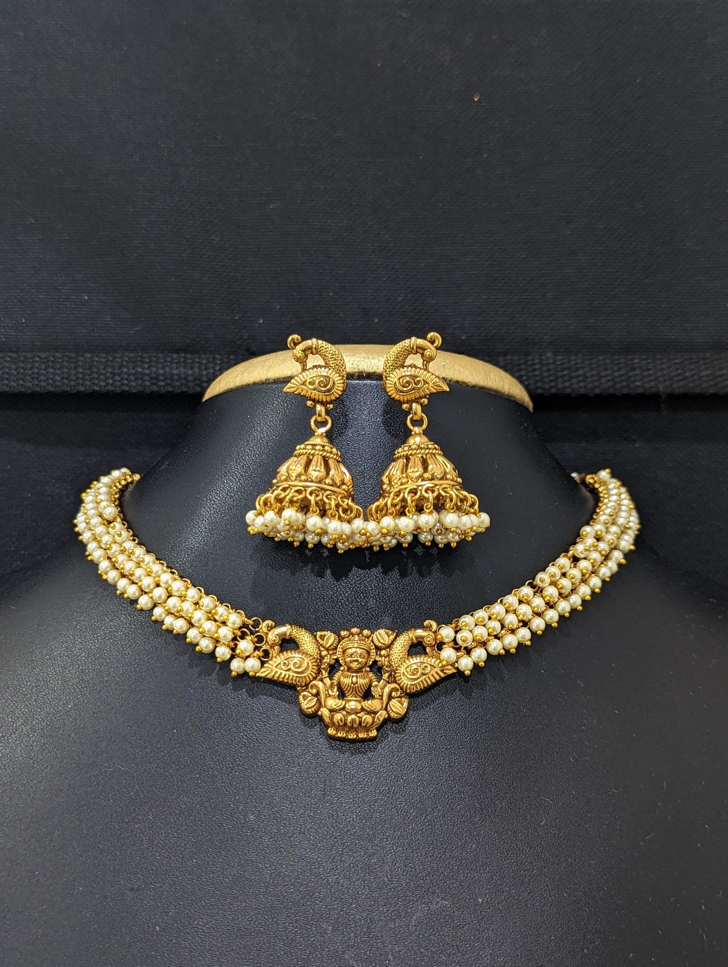 Evergreen Lakshmi ji Choker Necklace and Earrings set