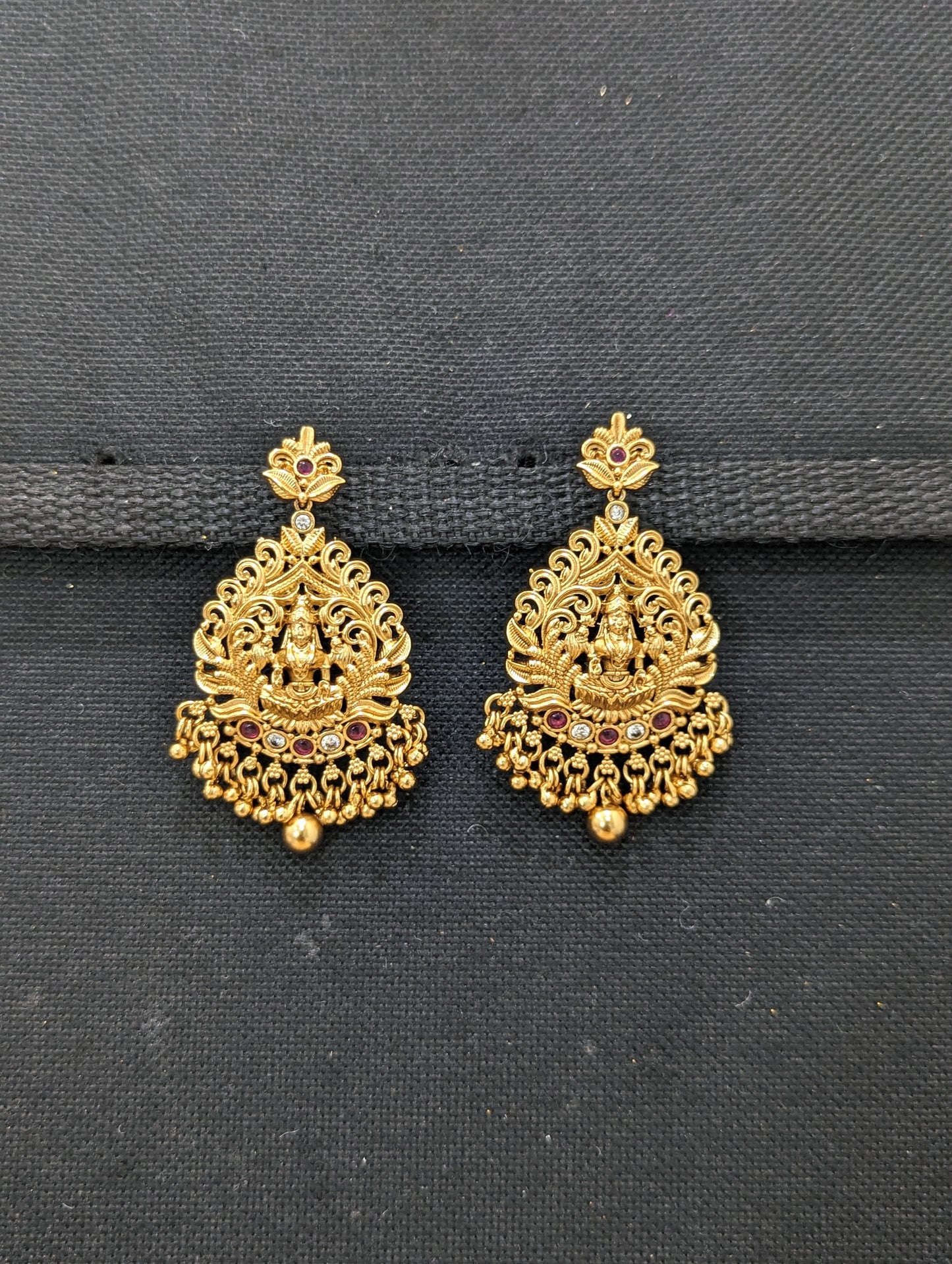 Antique Gold plated Kemp Chandbali Earrings