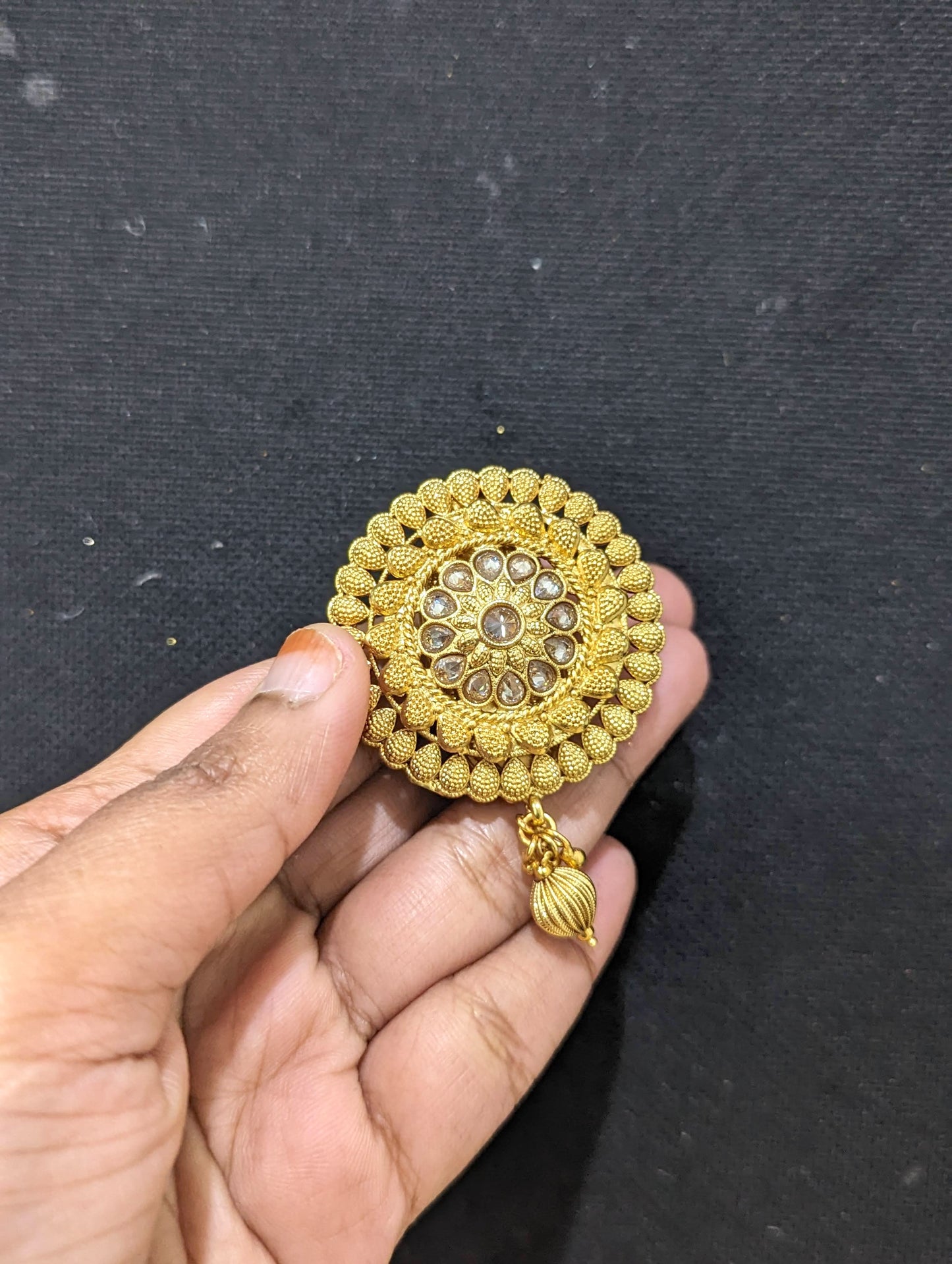 Gold plated Round Saree Brooch