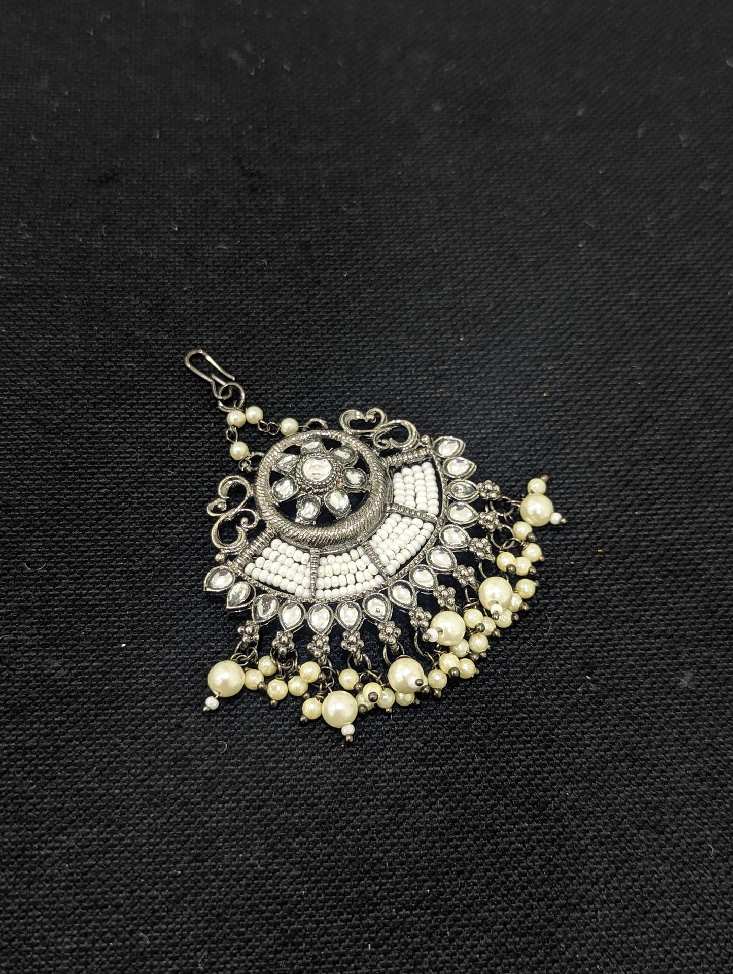 Grayish Black Kundan Maang Tikka