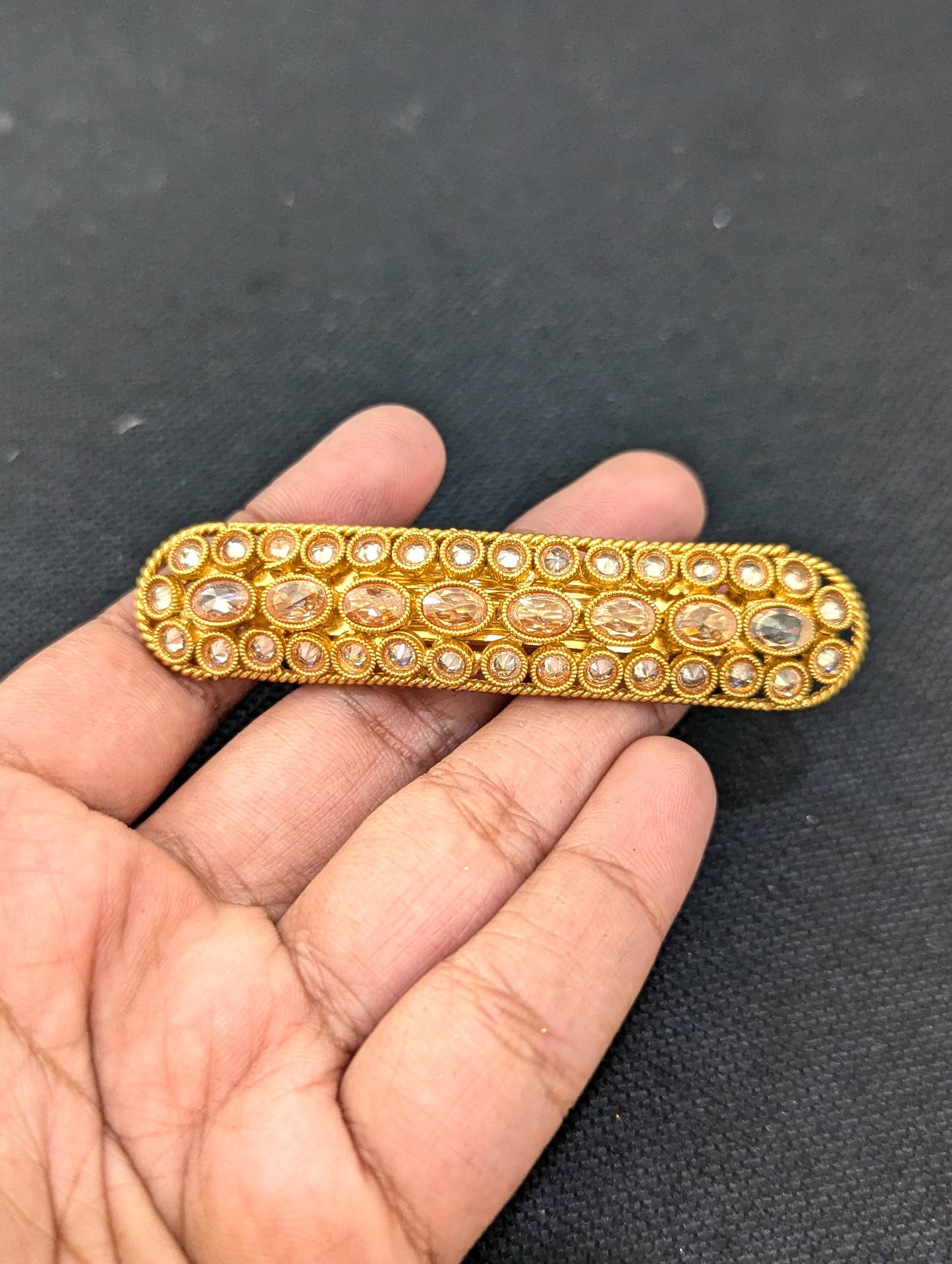 Oval polki gold plated small hair clip