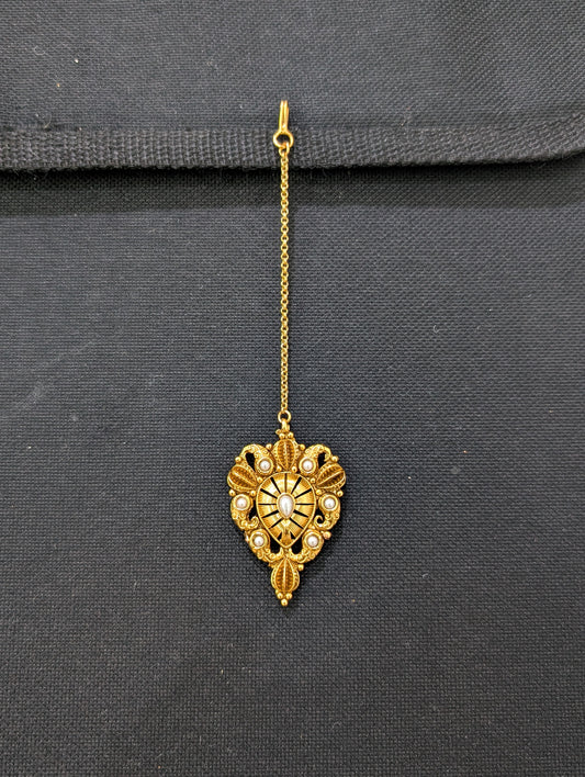 Inverted teardrop Gola plated Pearl Maang Tikka