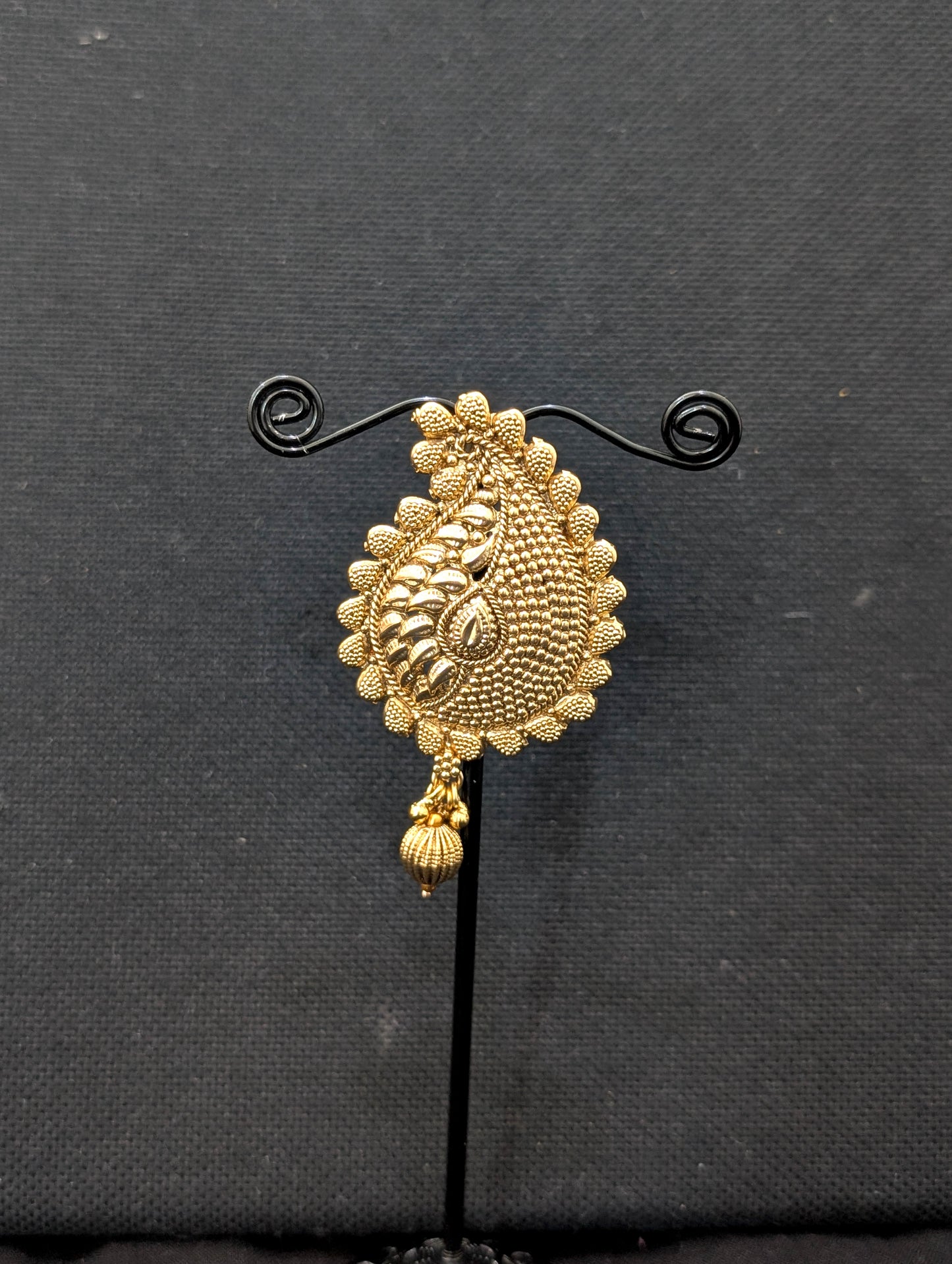 Light Gold plated Mango Clip on Hair Brooch - D2
