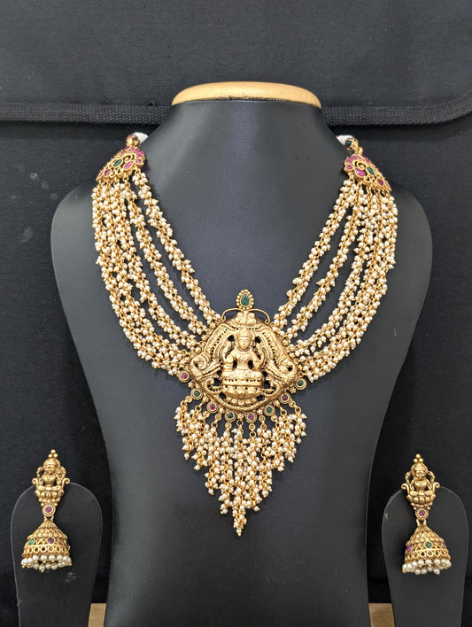 Unique Pearl Multi stranded Mid length Kemp Necklace set