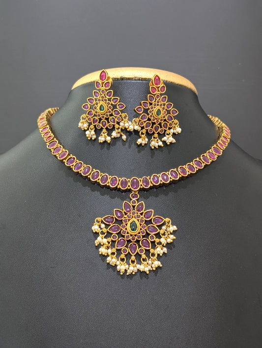 Kemp Adigai necklace and earrings set