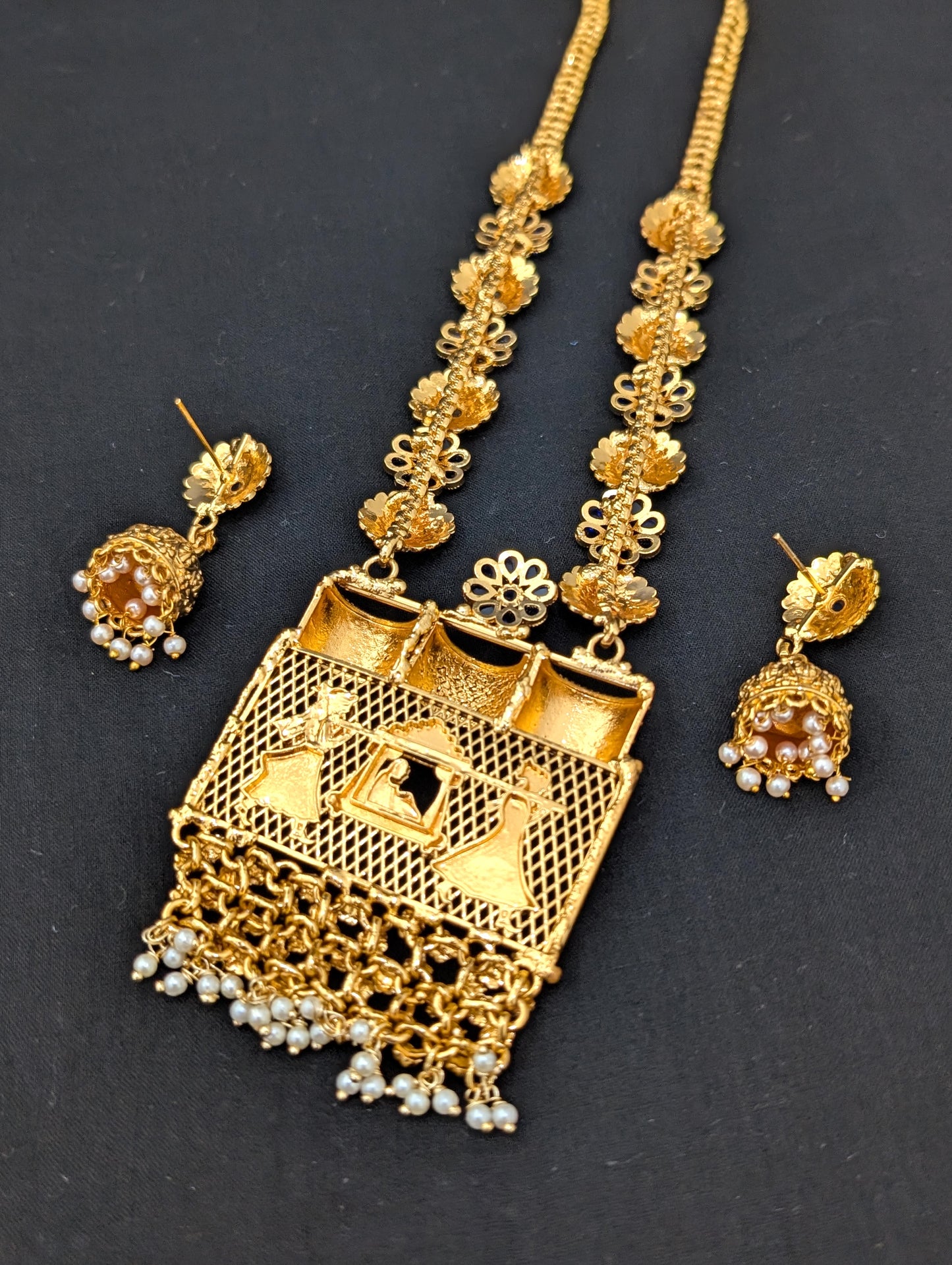Wedding theme Pendant Long chain set