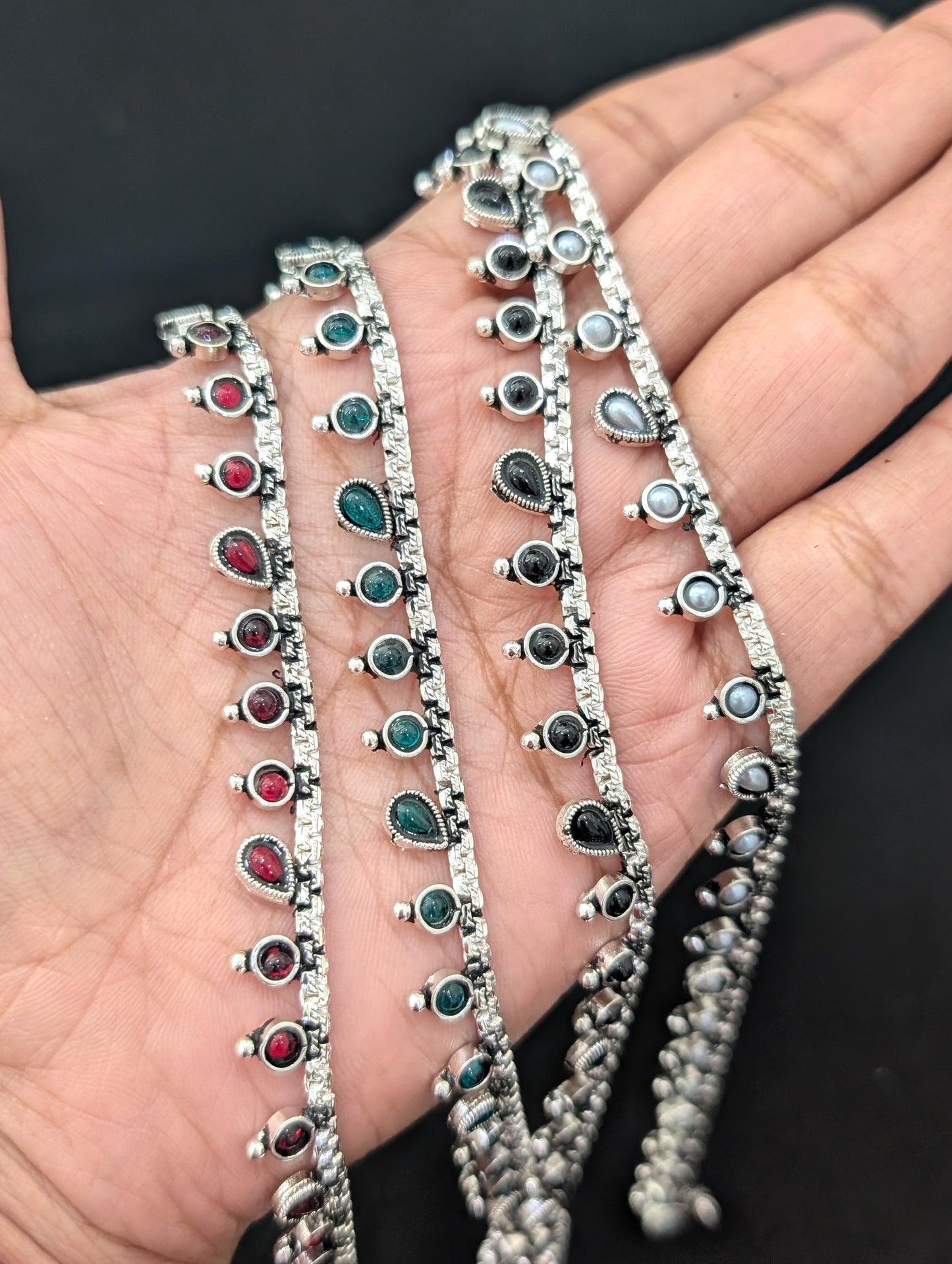 Kemp stone Bright Silver plated Anklets