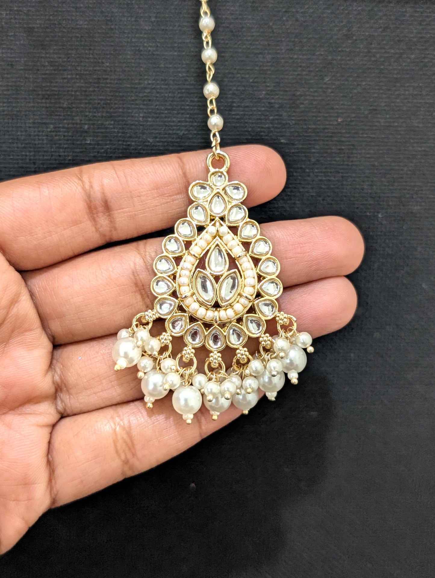 Teardrop Chandbali Glass Kundan Maang Tikka