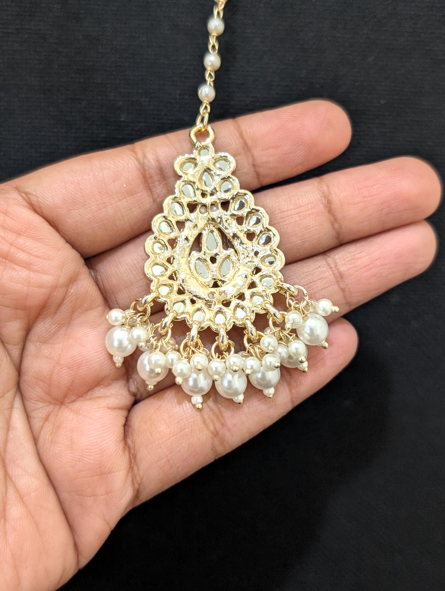 Teardrop Chandbali Glass Kundan Maang Tikka