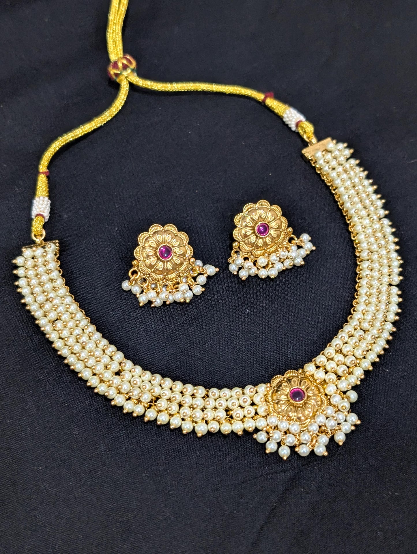 Evergreen Pearl bead Choker Necklace set