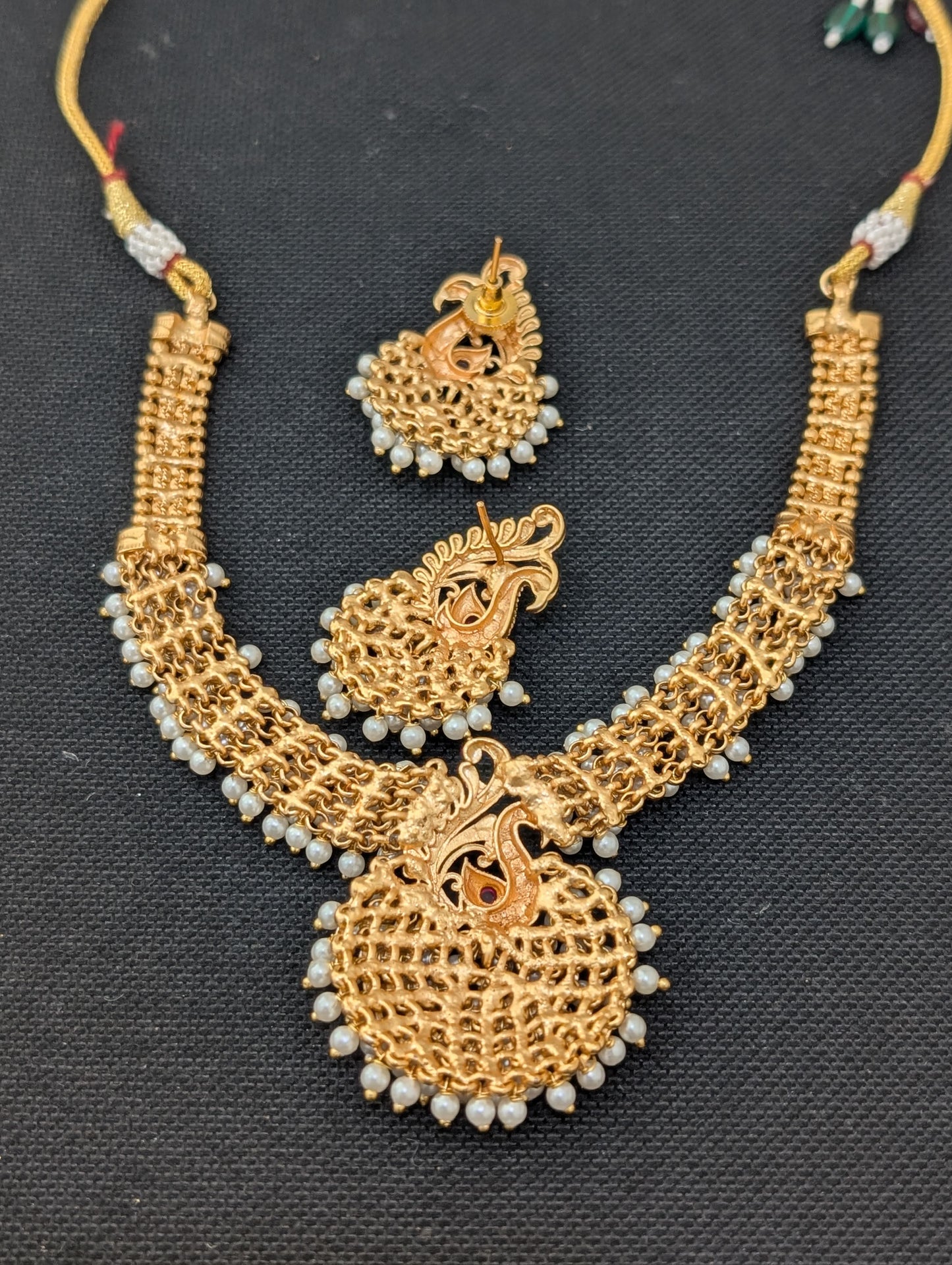 Evergreen Pearl bead Peacock Choker Necklace set
