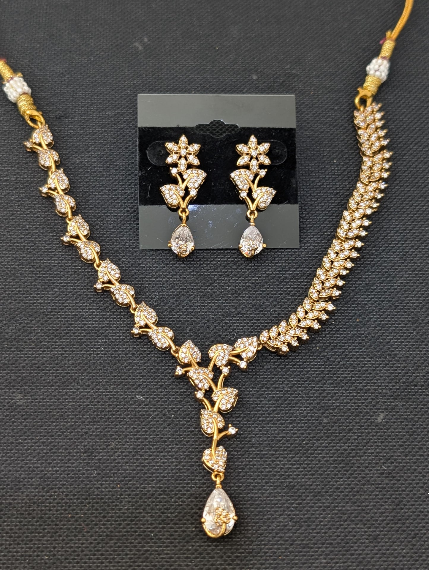 Leafy Antique Choker Necklace set