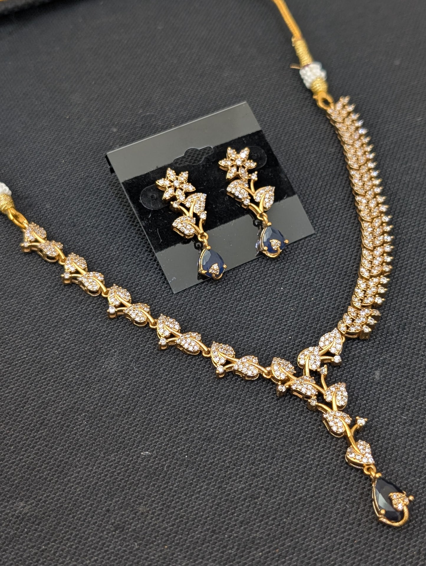 Leafy Antique Choker Necklace set
