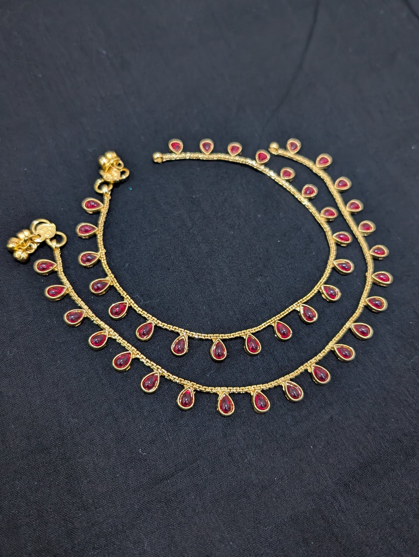 Gold plated teardrop spike design Ruby Anklets
