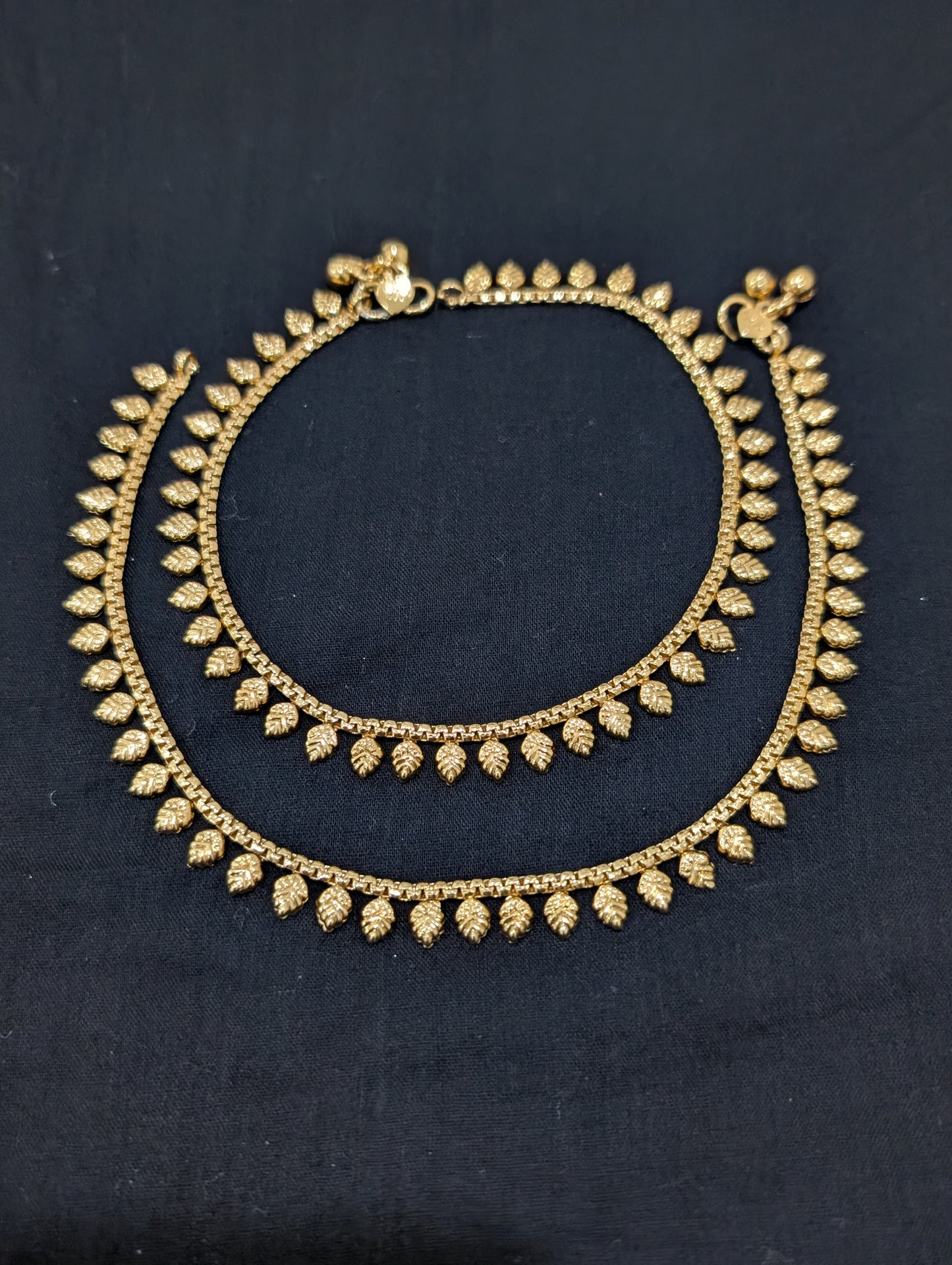 Gold plated leaf spike design Anklets