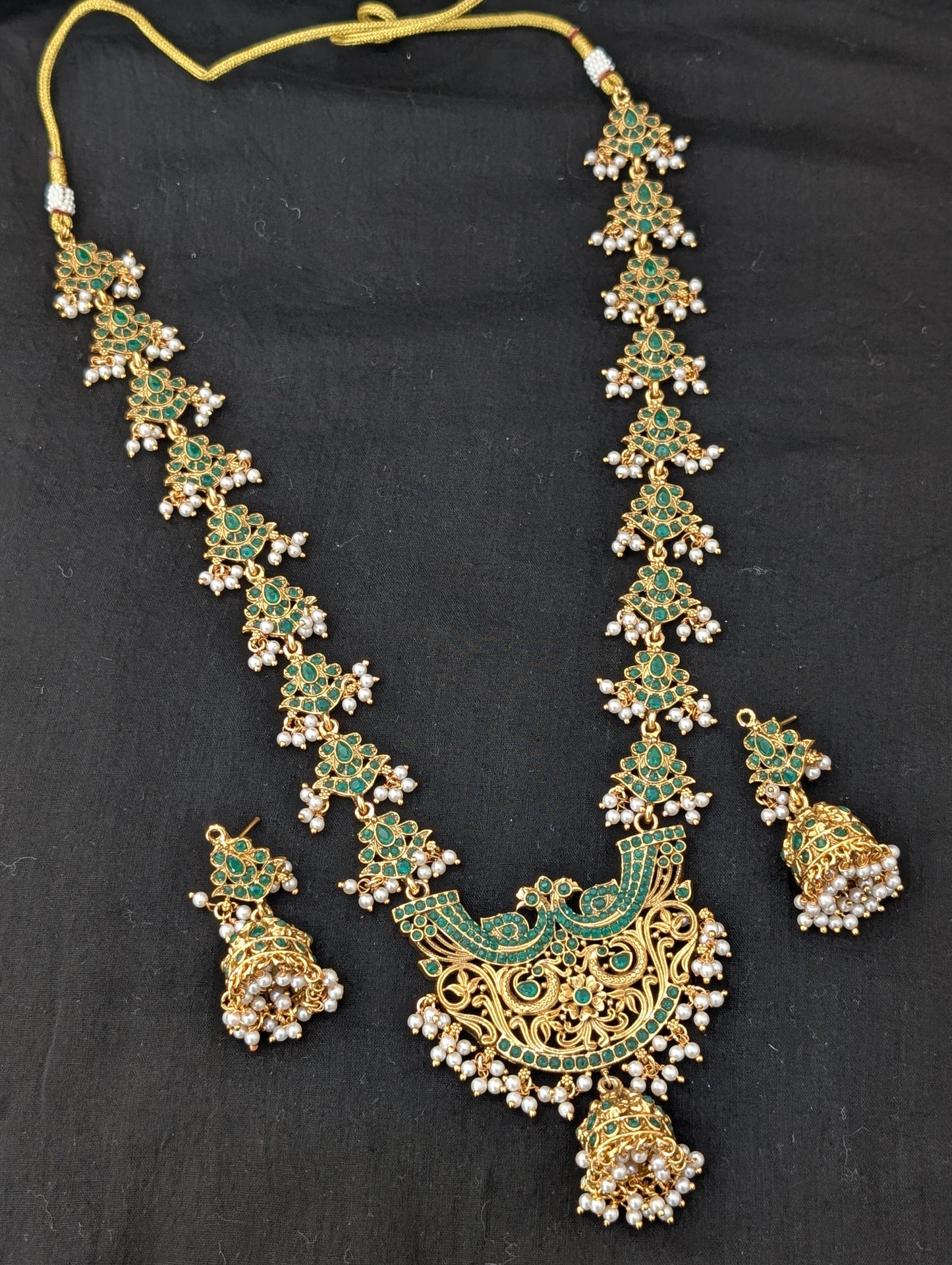 Guttapusalu Peacock Kemp stone Long Necklace and Earrings set