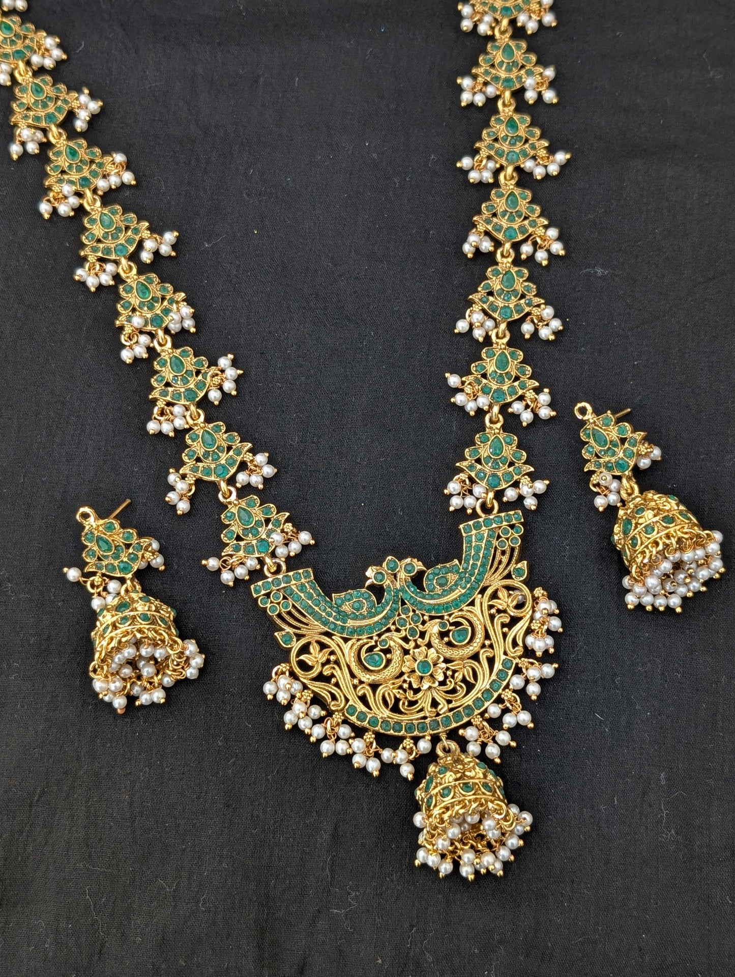 Guttapusalu Peacock Kemp stone Long Necklace and Earrings set