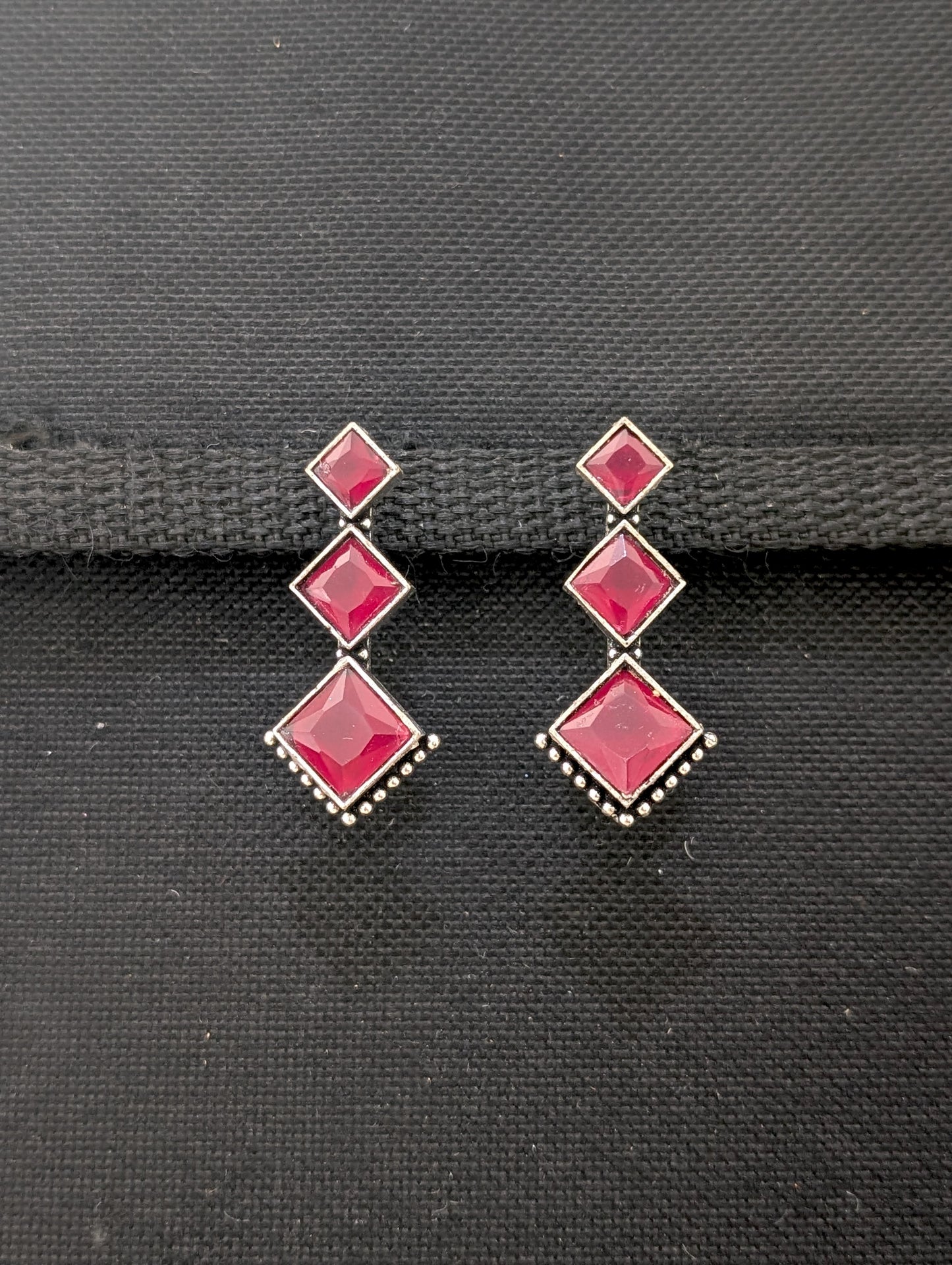 Oxidized silver diamond shape stud earrings