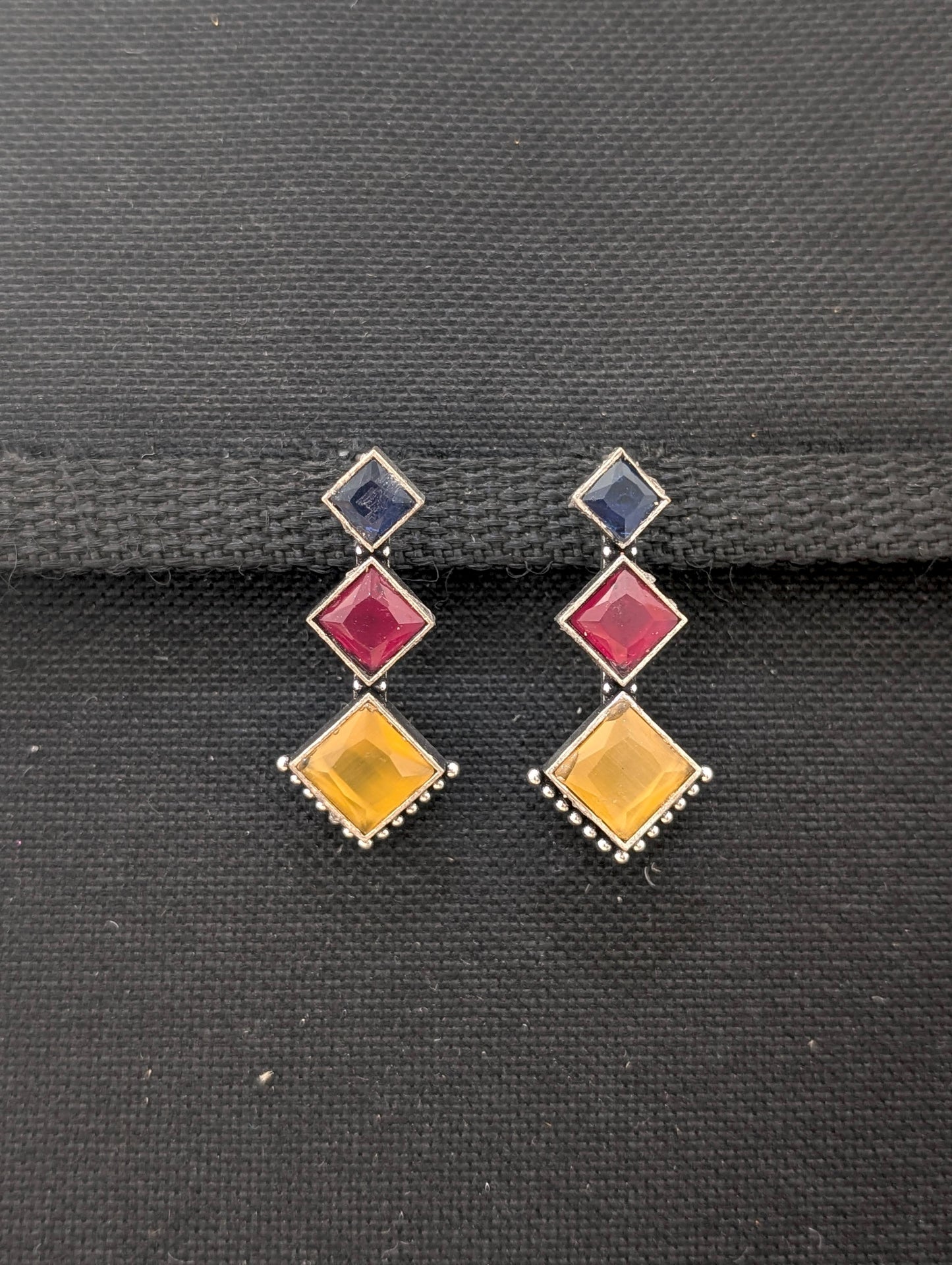 Oxidized silver diamond shape stud earrings