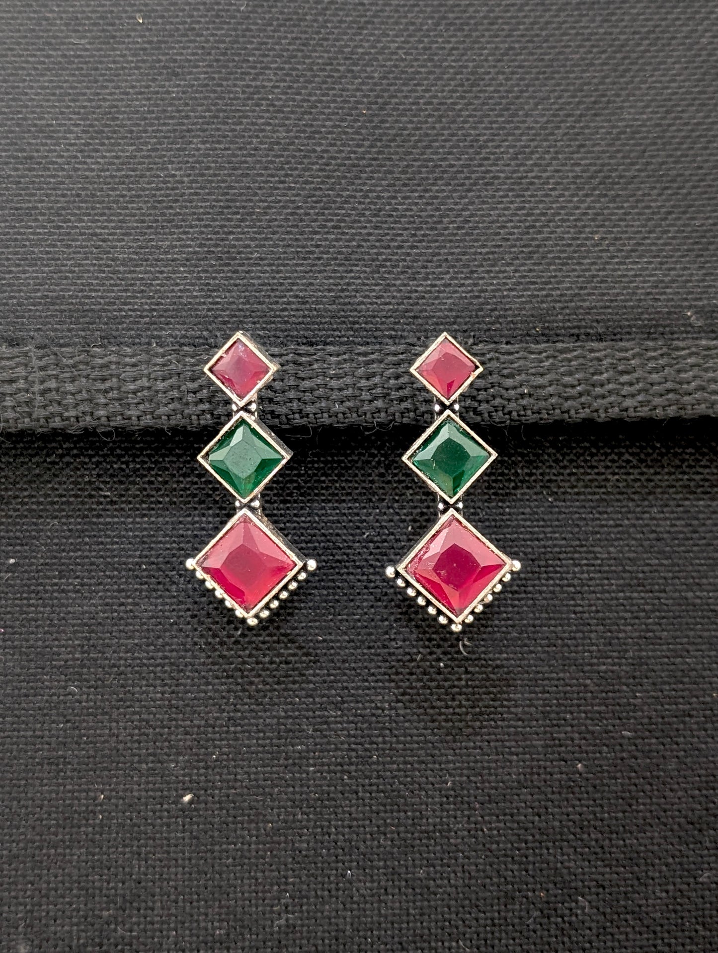 Oxidized silver diamond shape stud earrings