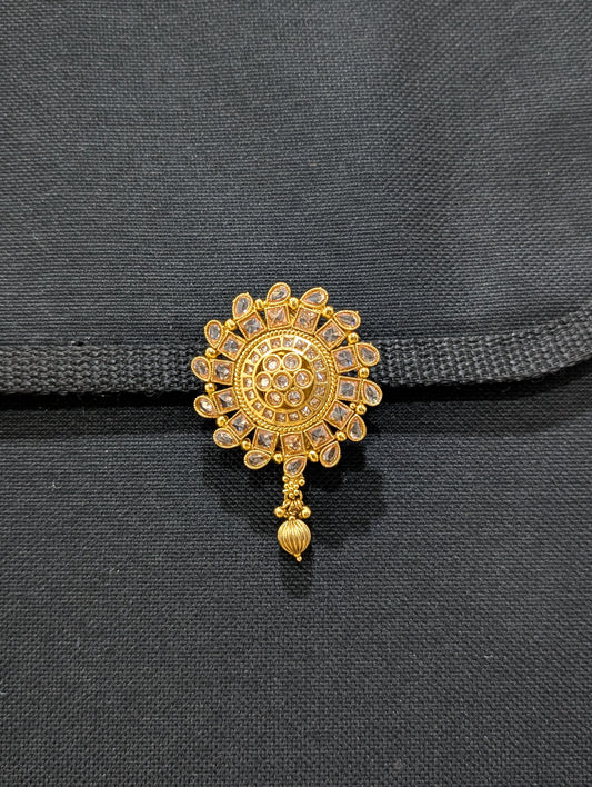 Grand Gold plated Round design Polki Saree Brooch