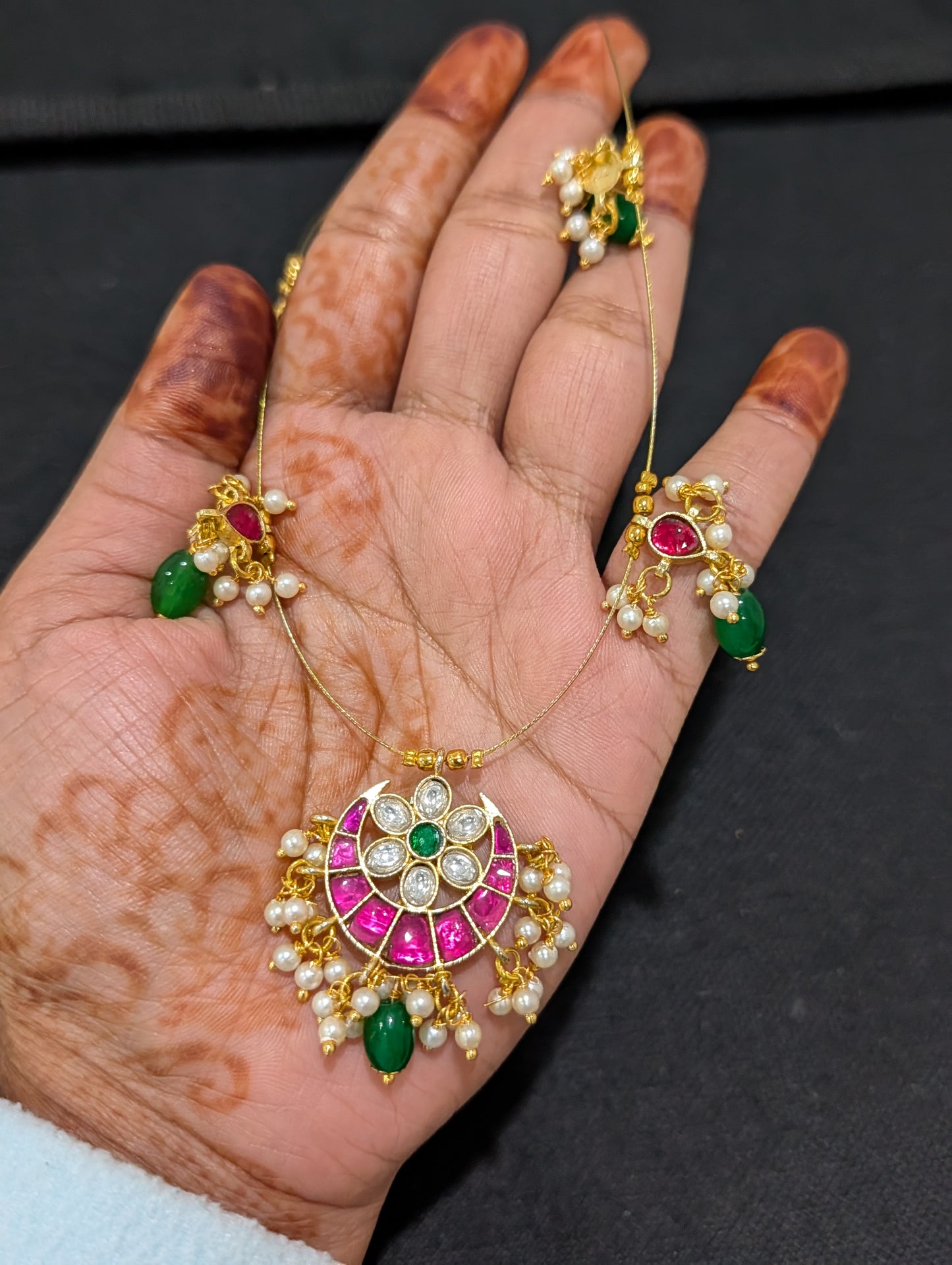 Jadau Kundan Minimalistic Choker Necklace