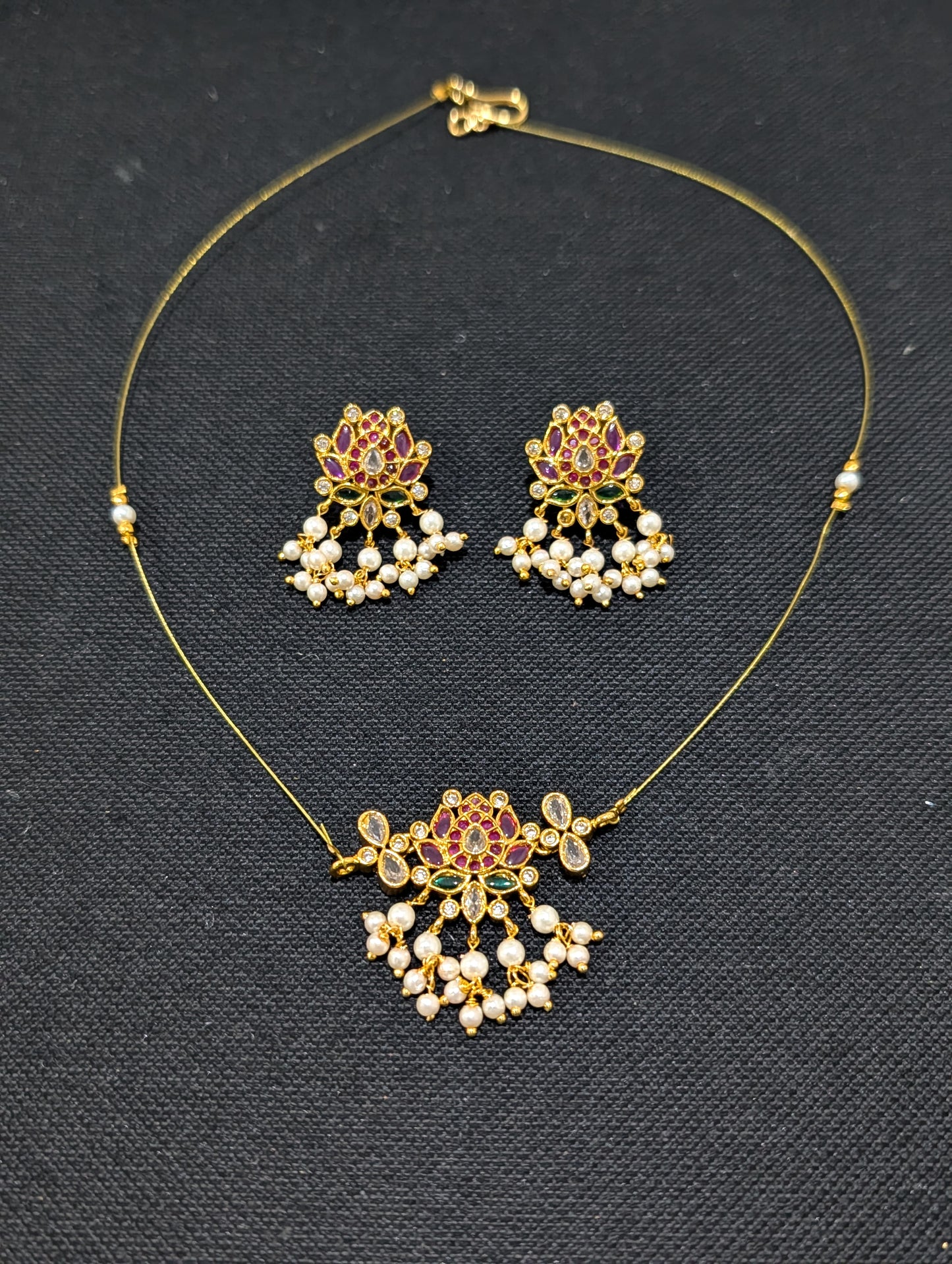 Minimalistic Choker Necklace set - D1