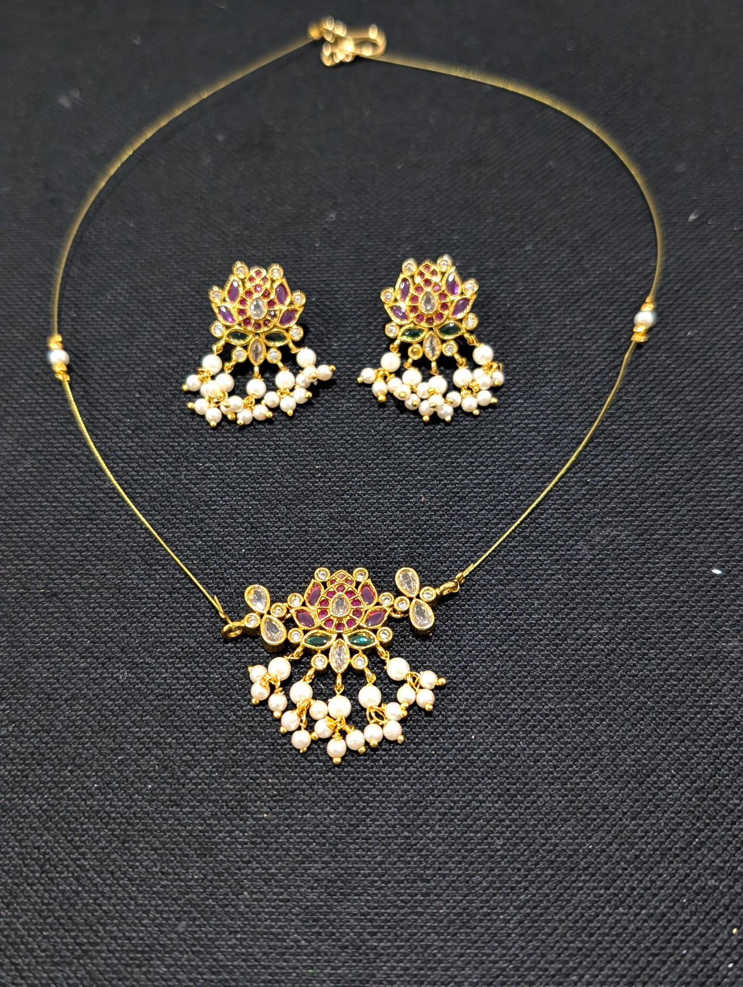 Minimalistic Choker Necklace set - D1