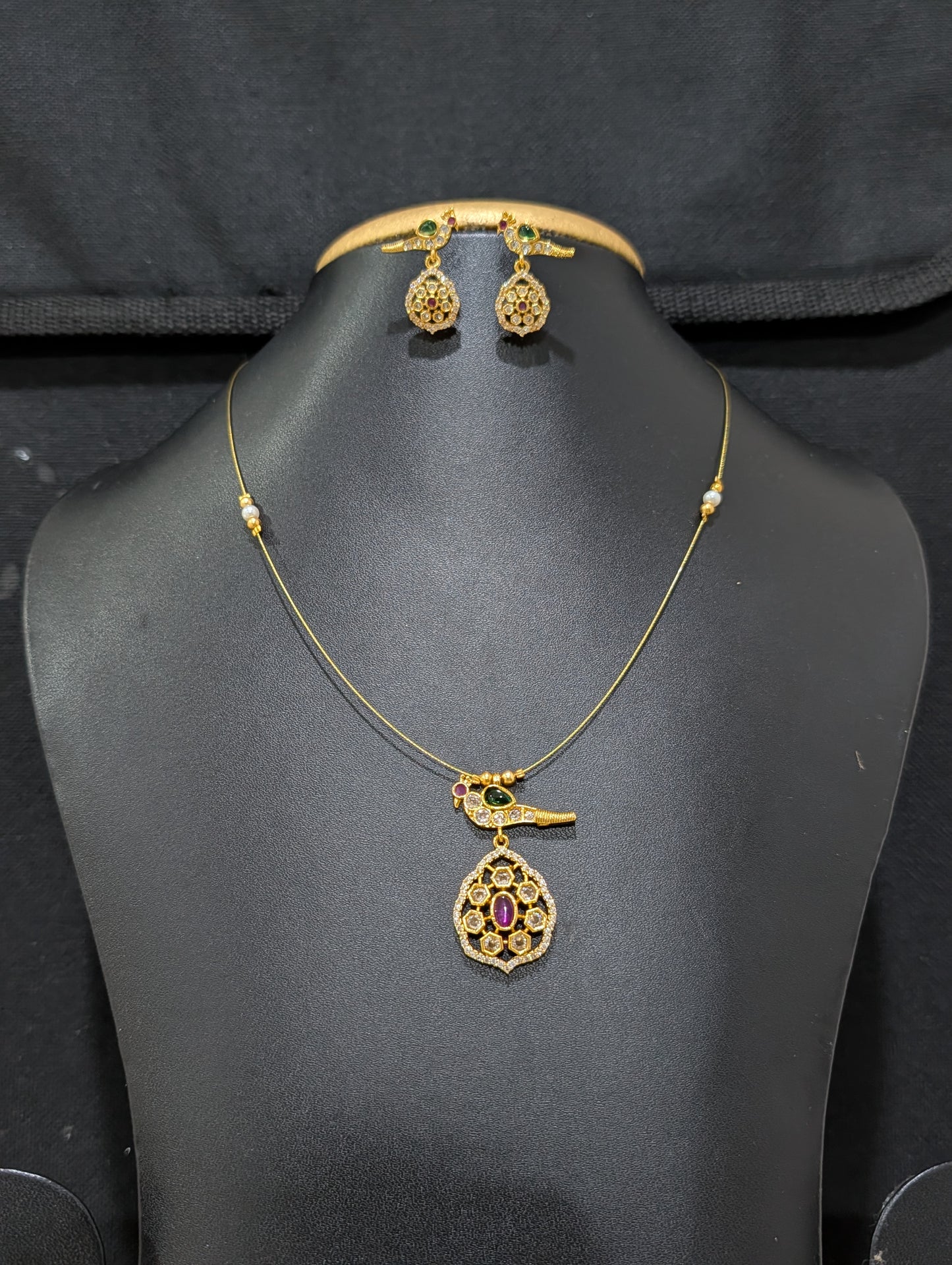 Minimalistic Choker Necklace set - D2