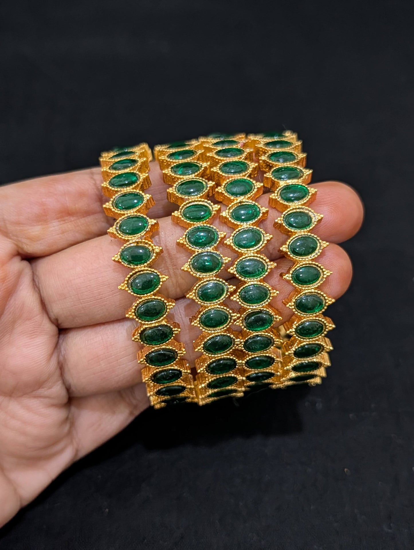 Oval kemp Traditional bangles - Set of 4