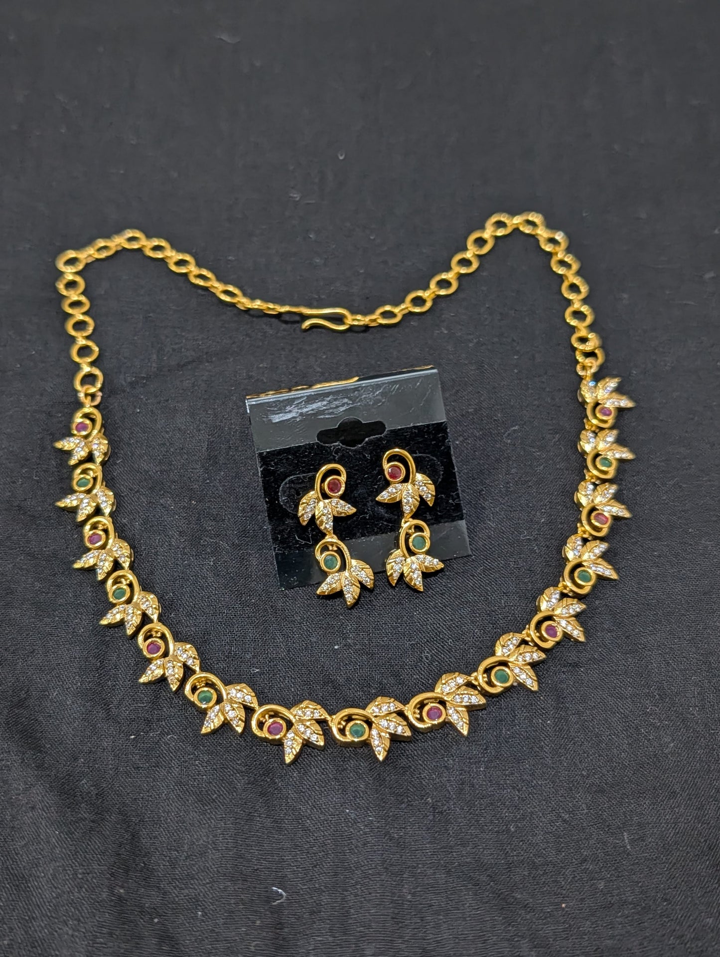 Antique Leafy Choker Necklace set