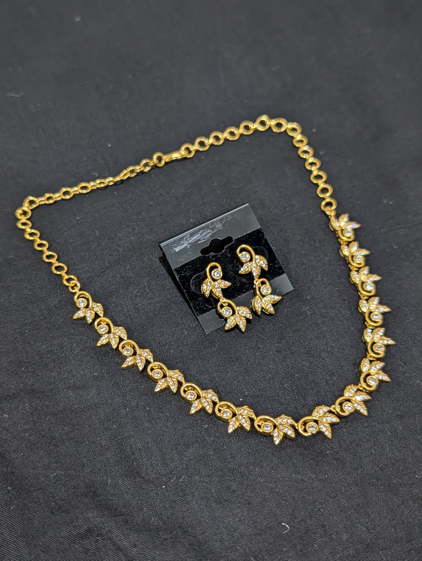 Antique Leafy Choker Necklace set