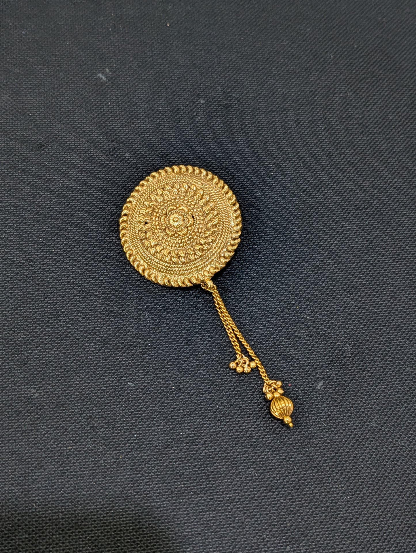 Gold plated Round design Tassel Saree Brooch