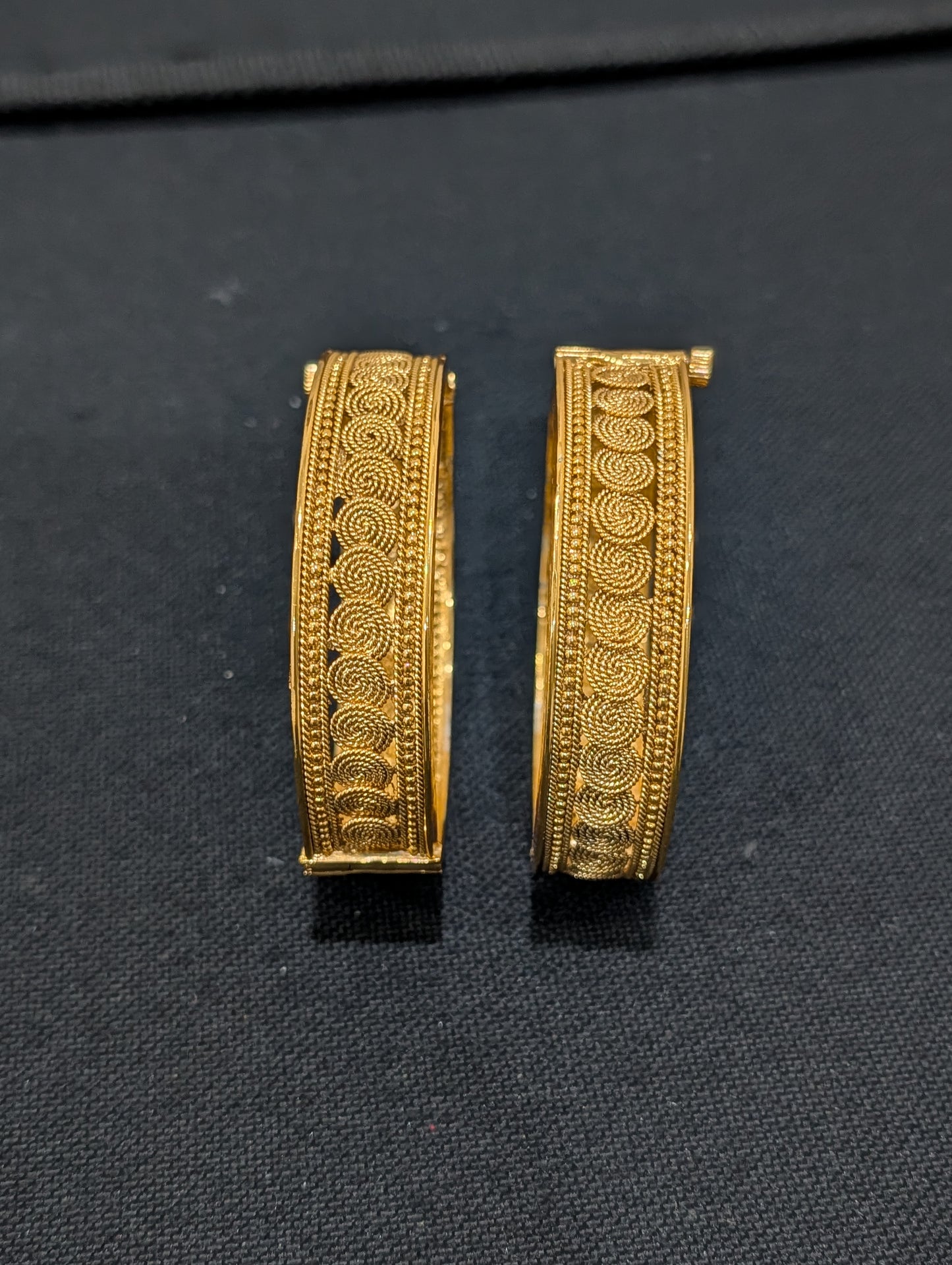 Chakri design Gold plated openable bangles