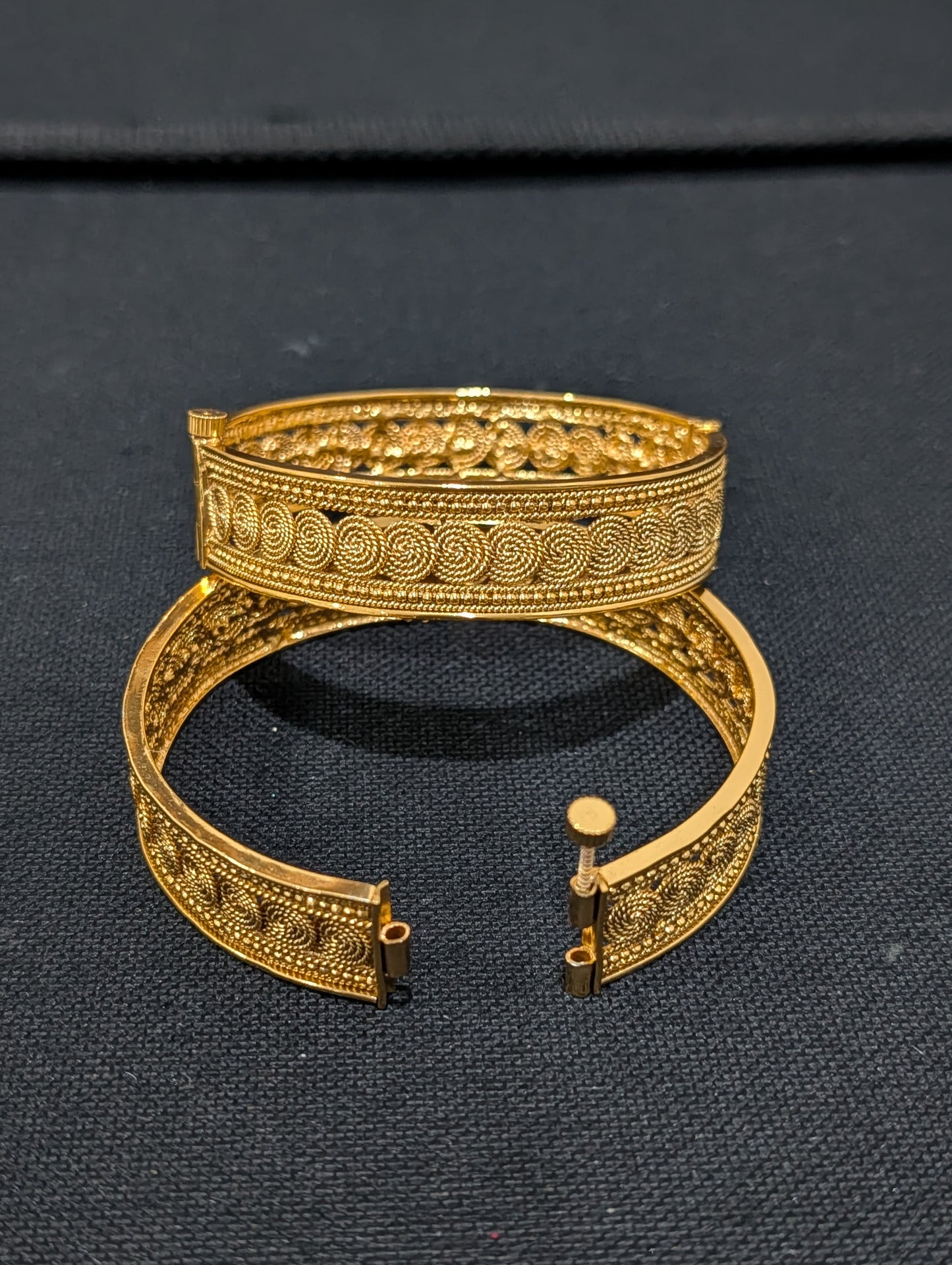 Chakri design Gold plated openable bangles