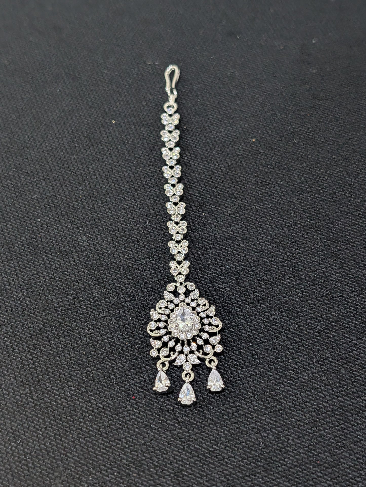 White gold plated Teardrop Maang Tikka
