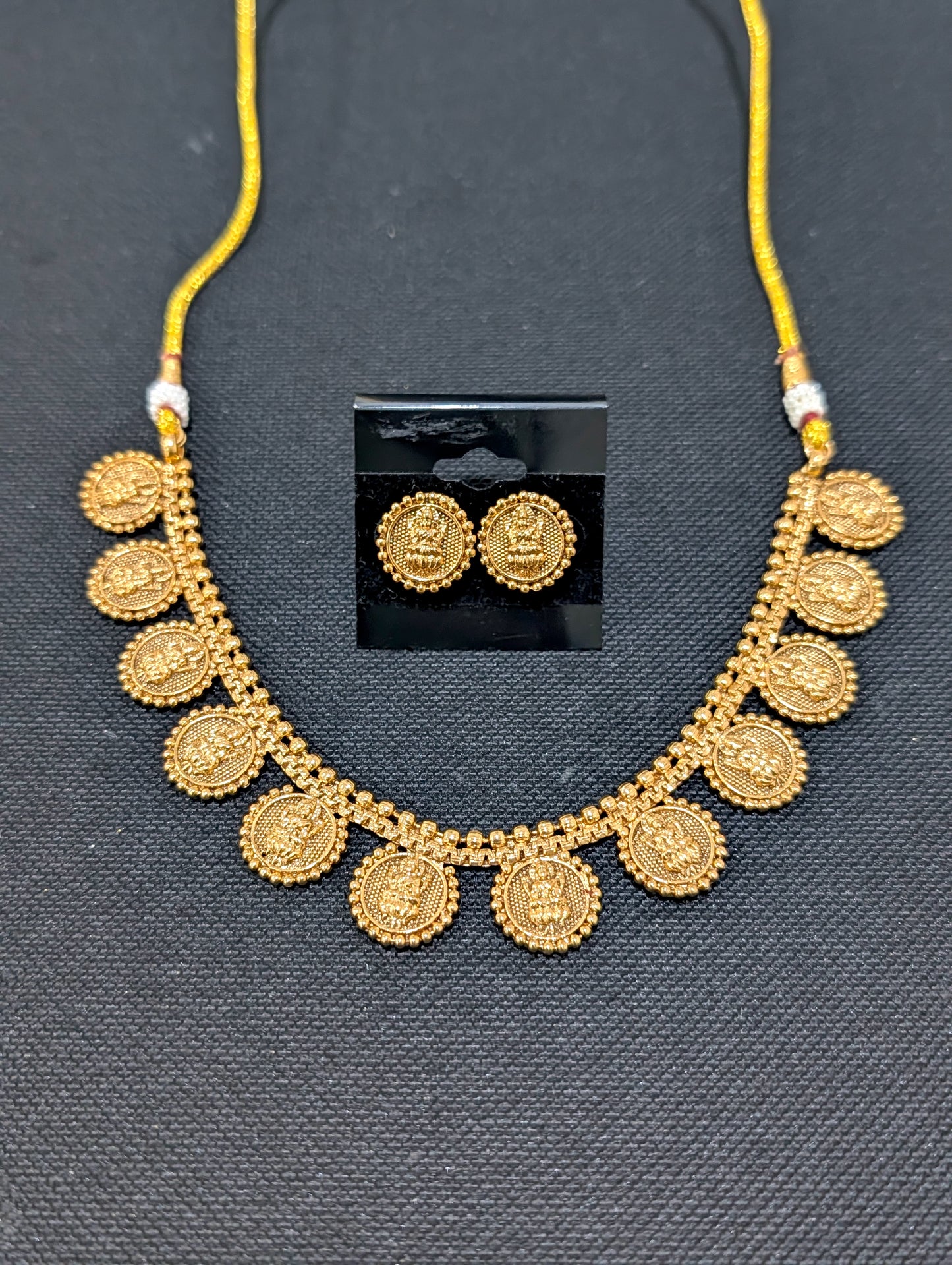 Goddess Lakshmi Round charm Choker Necklace set