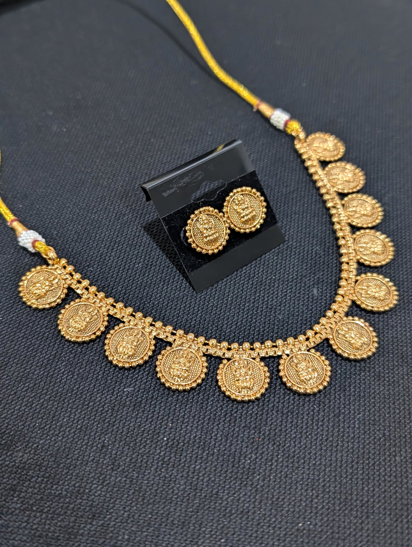 Goddess Lakshmi Round charm Choker Necklace set