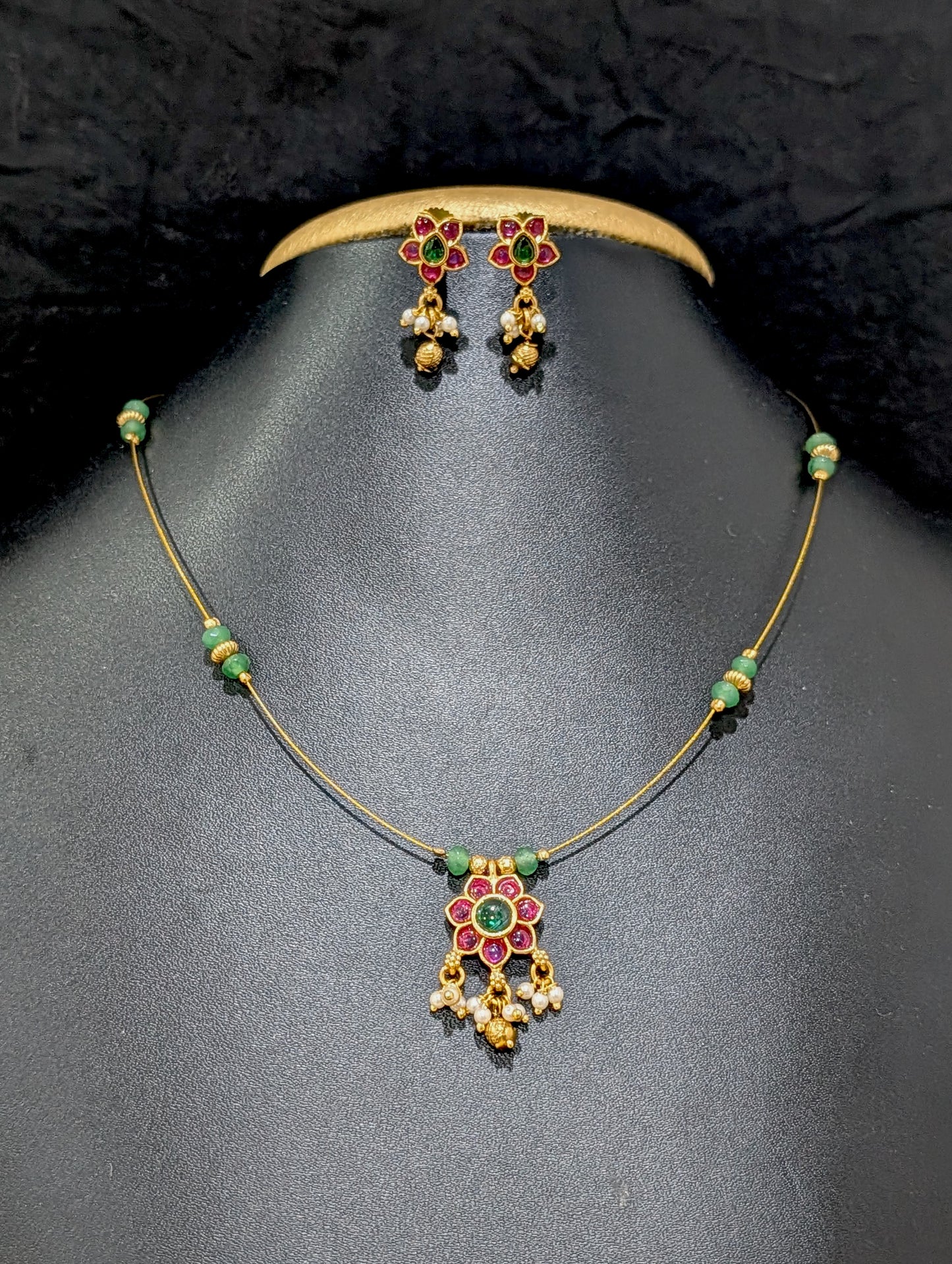 Minimalistic Choker Necklace set - D3