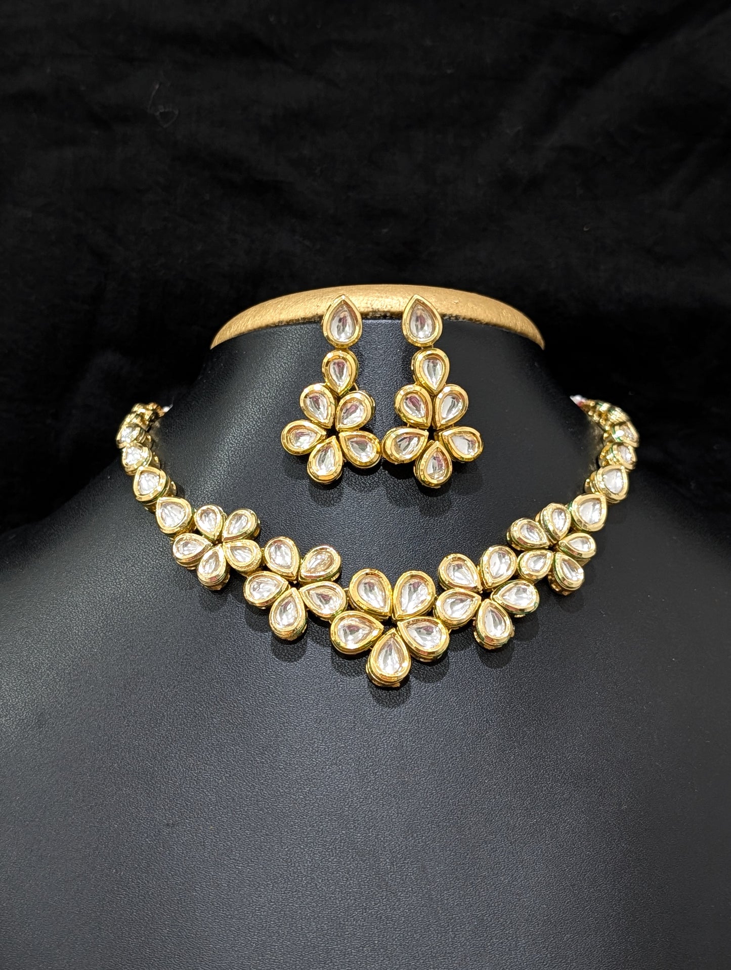 Flower Kundan Choker Set