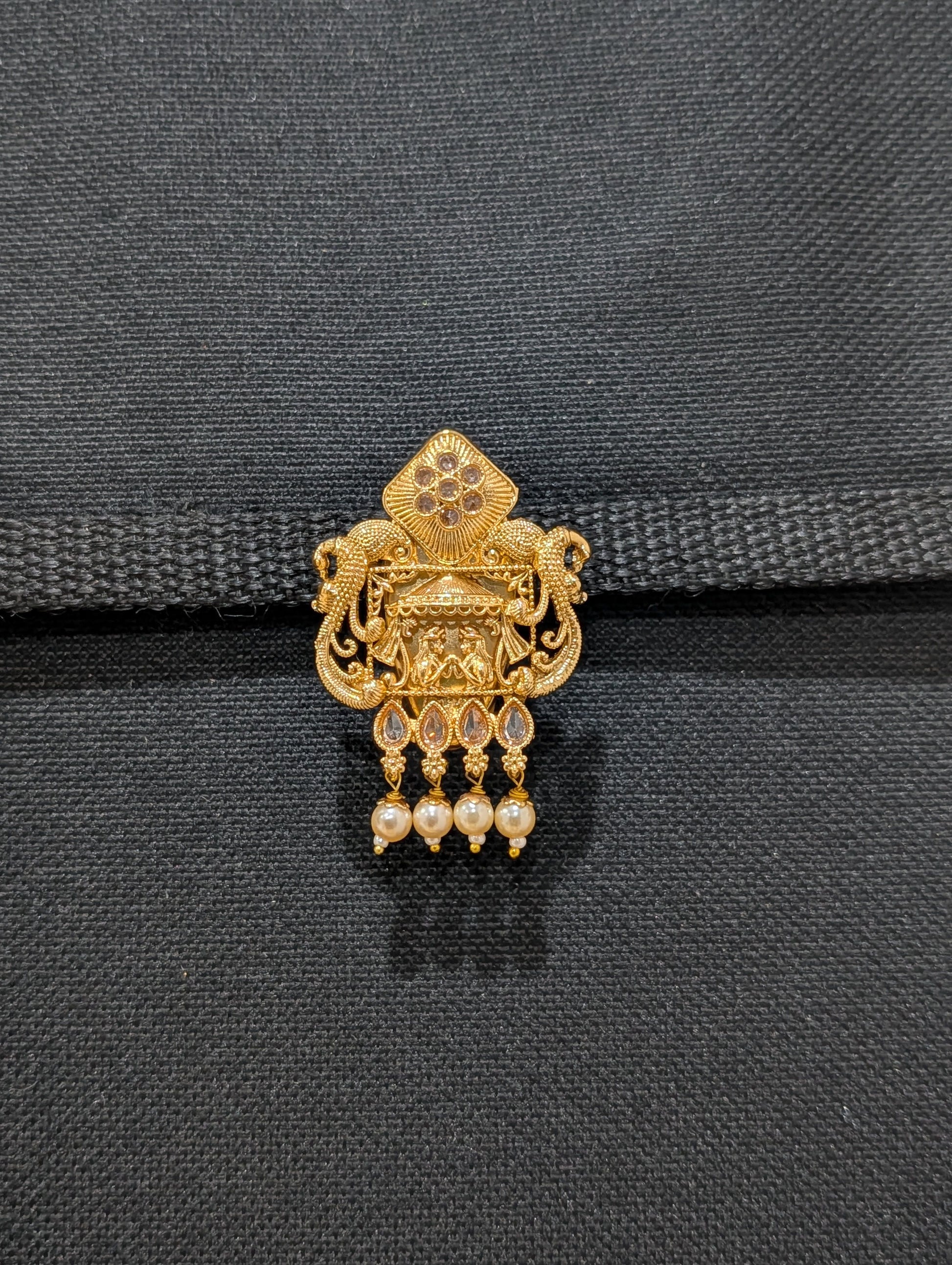 Bride Groom design Saree Brooch - Simpliful