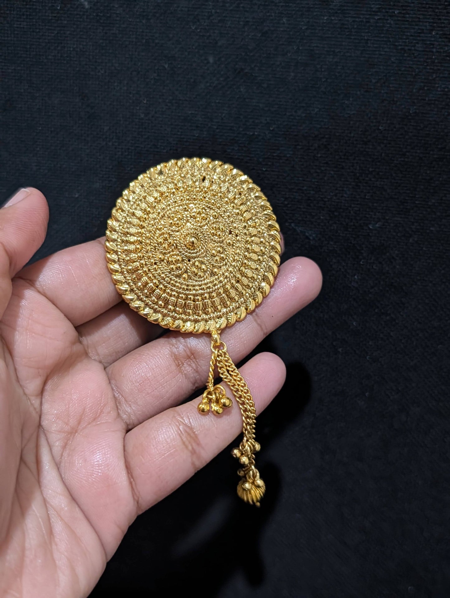 Round design Light gold plated Saree Brooch - Simpliful