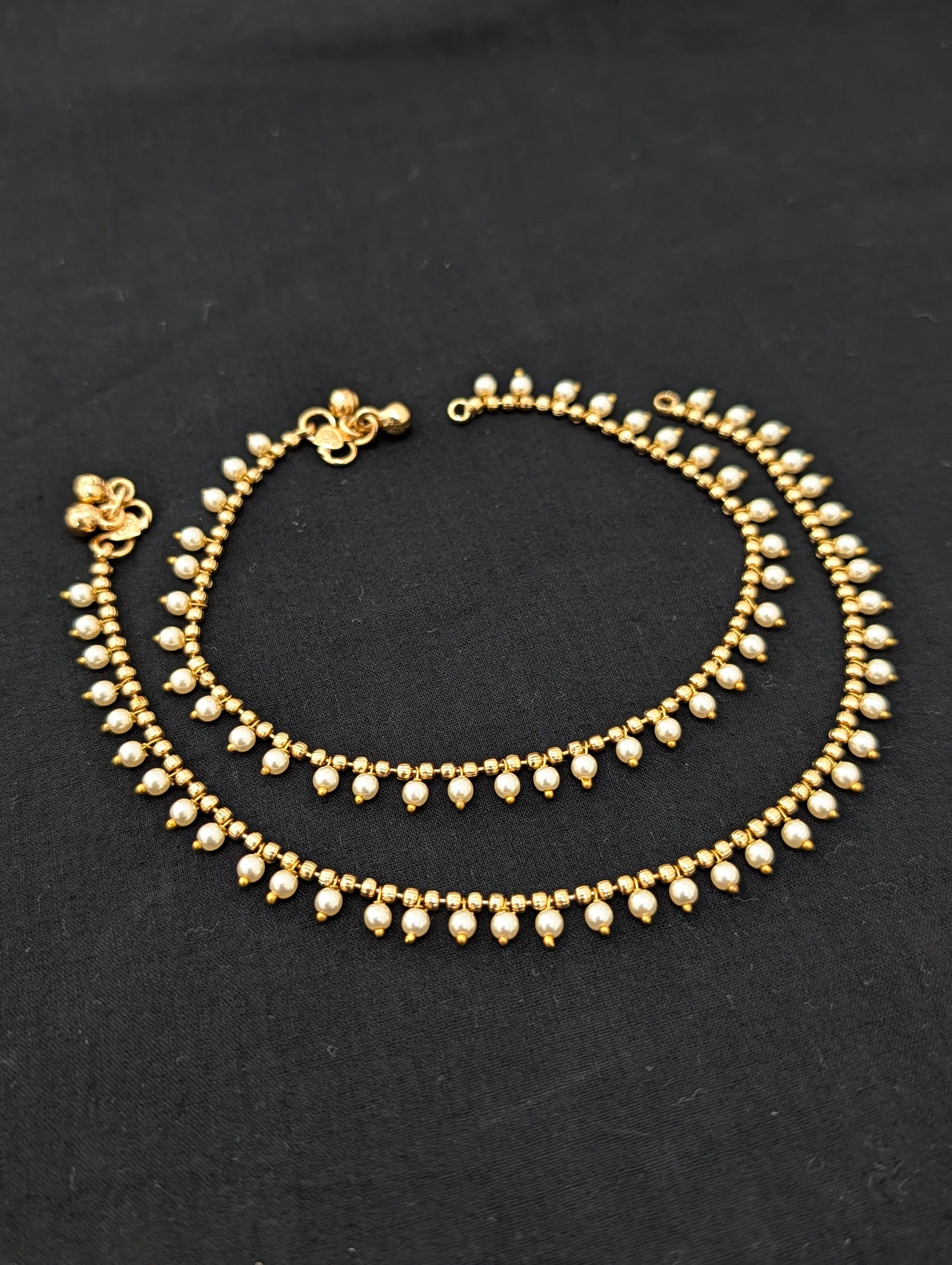 Gold plated single pearl dangle Anklets - Simpliful