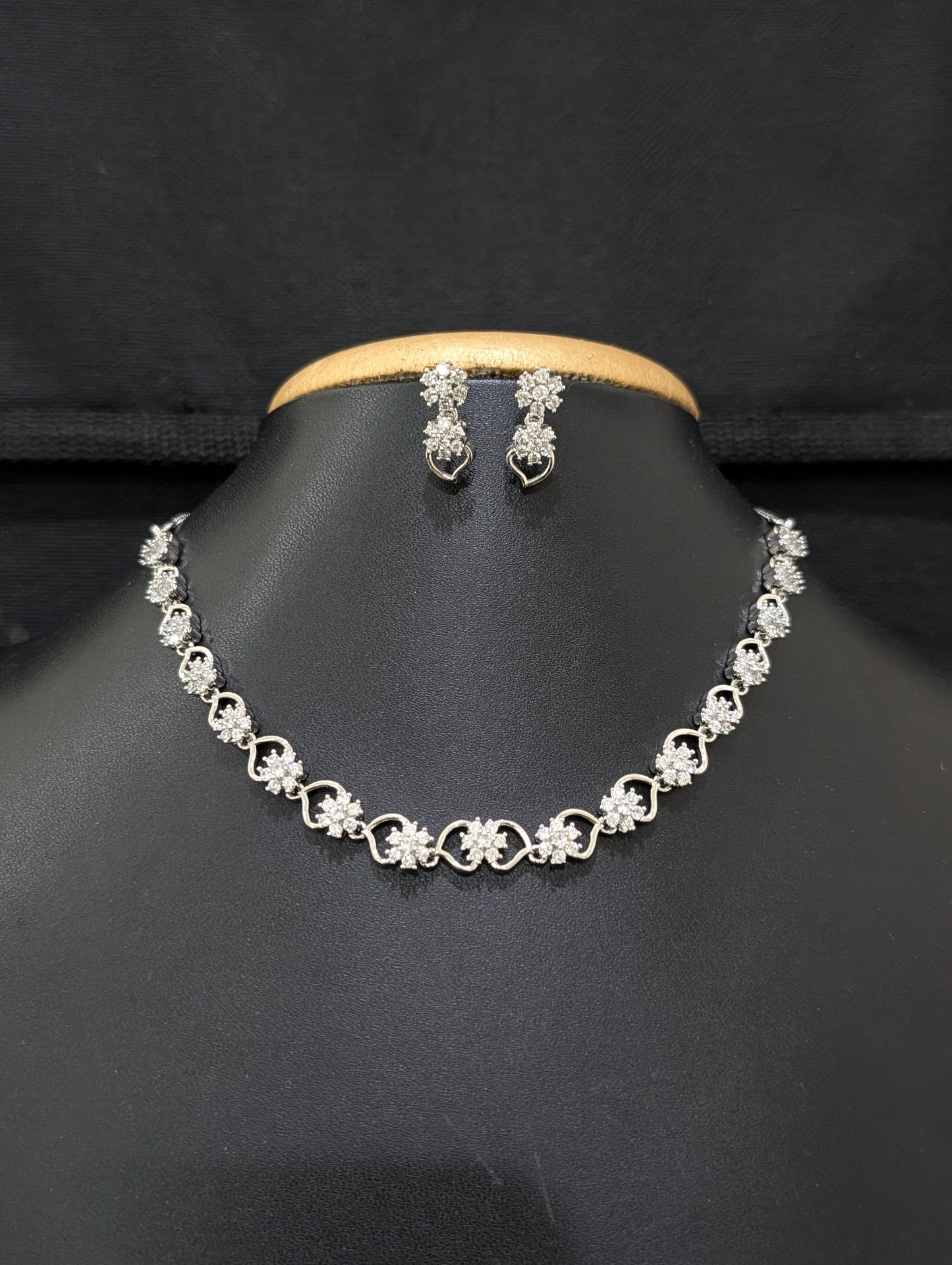White gold plated White CZ Choker Set - Simpliful